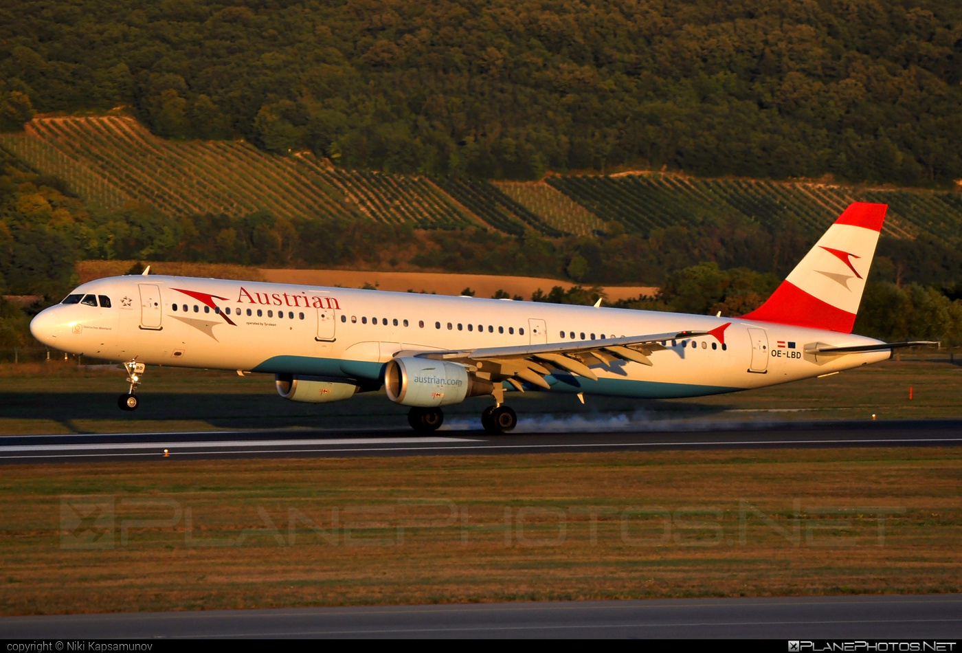Airbus A321-211 - OE-LBD operated by Austrian Airlines #a320family #a321 #airbus #airbus321 #austrian #austrianAirlines