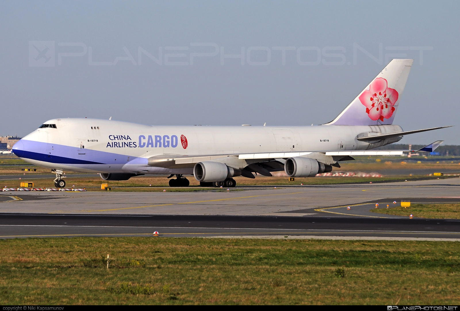 Boeing 747-400F - B-18719 operated by China Airlines Cargo #b747 #boeing #boeing747 #chinaairlines #chinaairlinescargo #jumbo