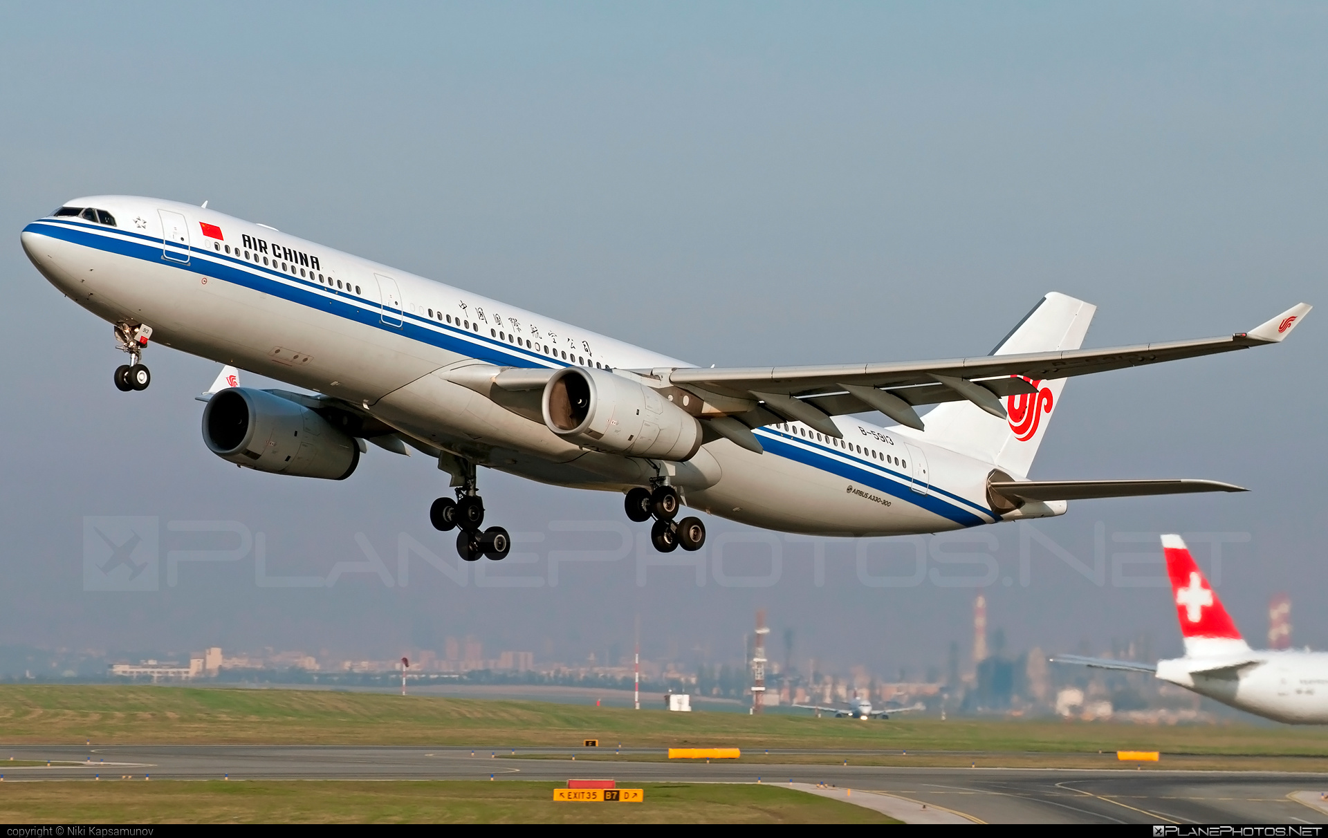Airbus A330-343E - B-5913 operated by Air China #a330 #a330e #a330family #airbus #airbus330 #airchina