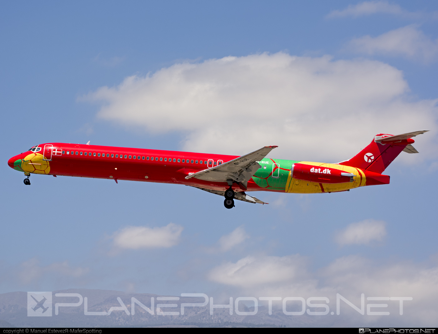 McDonnell Douglas MD-83 - OY-RUE operated by Danish Air Transport (DAT) #mcDonnellDouglas #mcdonnelldouglas80 #mcdonnelldouglas83 #mcdonnelldouglasmd80 #mcdonnelldouglasmd83 #md80 #md83