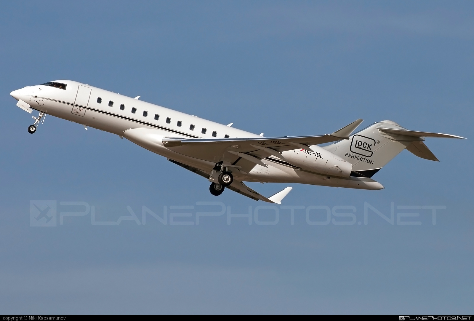 Bombardier Global 6000 (BD-700-1A10) - OE-IGL operated by LaudaMotion #bd7001a10 #bombardier #bombardierGlobal #bombardierGlobal6000 #global6000 #laudamotion