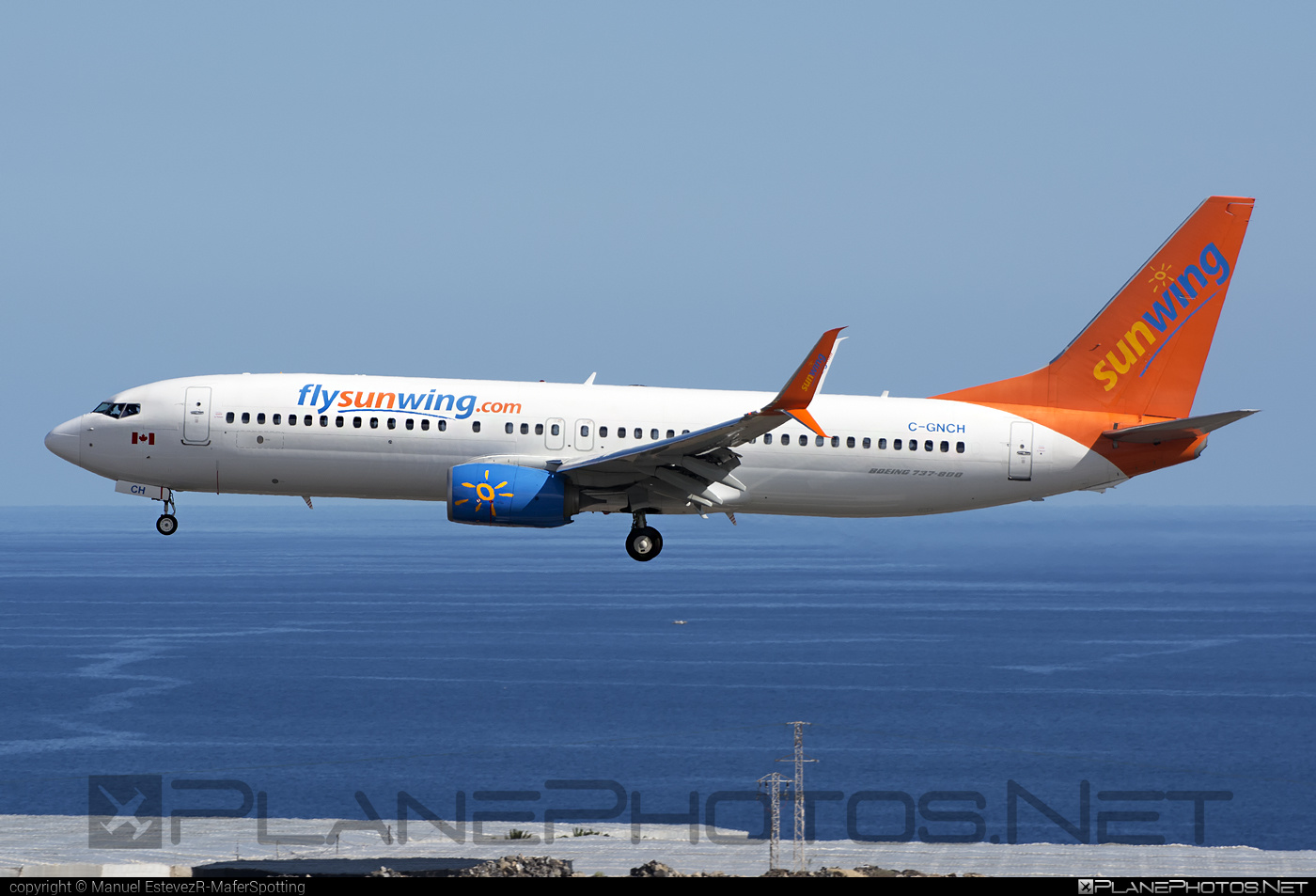 Boeing 737-800 - C-GNCH operated by Sunwing Airlines #b737 #b737nextgen #b737ng #boeing #boeing737