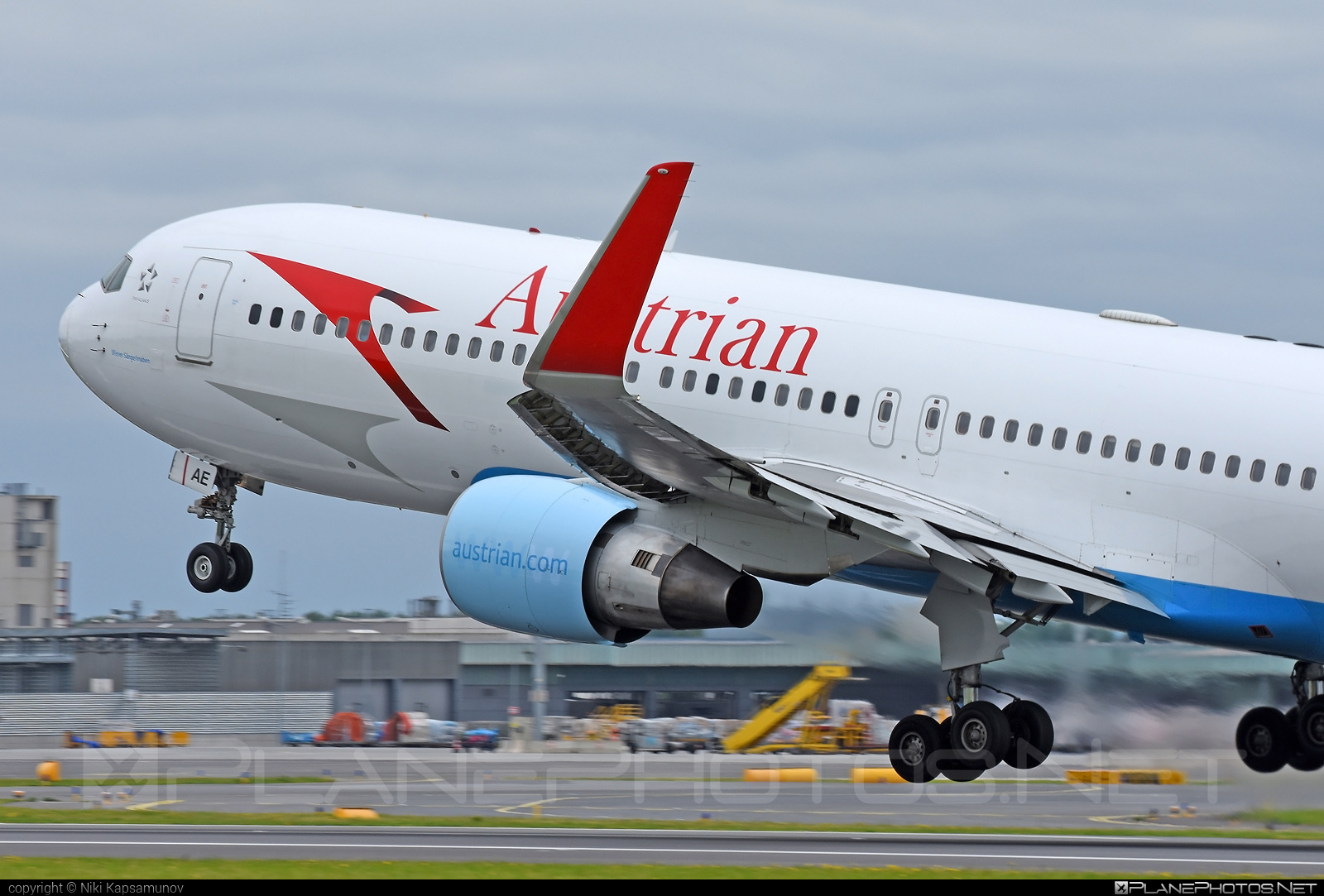 Boeing 767-300ER - OE-LAE operated by Austrian Airlines #austrian #austrianAirlines #b767 #b767er #boeing #boeing767