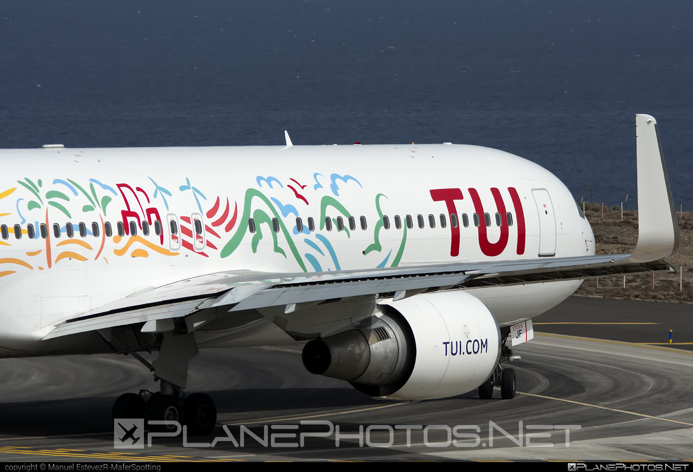 Boeing 767-300ER - HB-JJF operated by TUI Airlines Nederlands #b767 #b767er #boeing #boeing767 #tui #tuiairlines #tuiairlinesnederlands