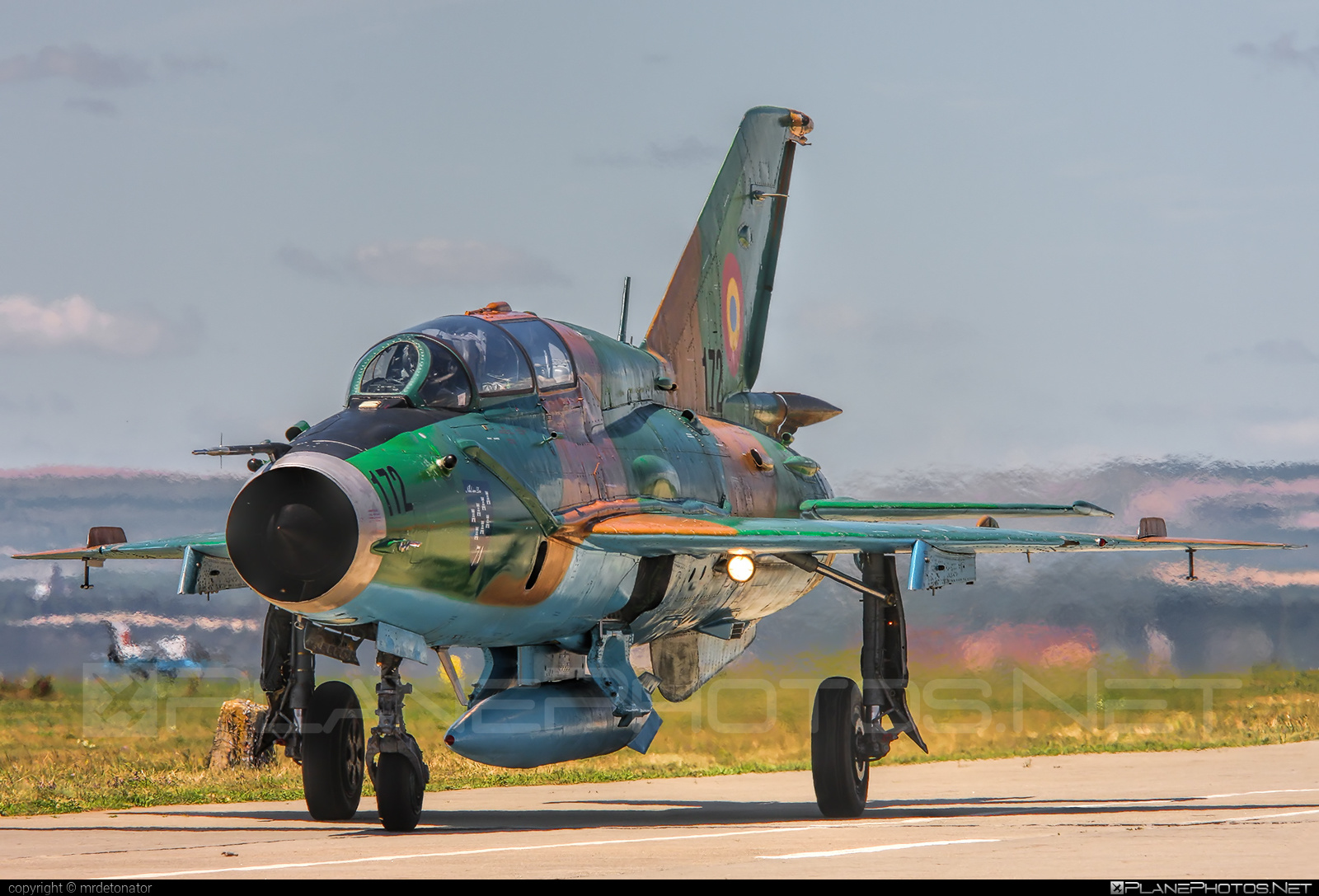 Mikoyan-Gurevich MiG-21UM - 172 operated by Forţele Aeriene Române (Romanian Air Force) #forteleaerieneromane #mig #mig21 #mig21um #mikoyangurevich #romanianairforce