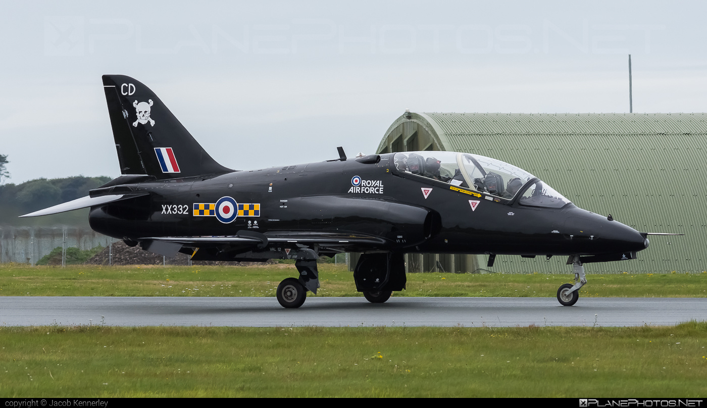 British Aerospace Hawk T1A - XX332 operated by Royal Air Force (RAF) #baehawk #britishaerospace #britishaerospacehawk #britishaerospacehawkt1a #hawkt1a #raf #royalAirForce