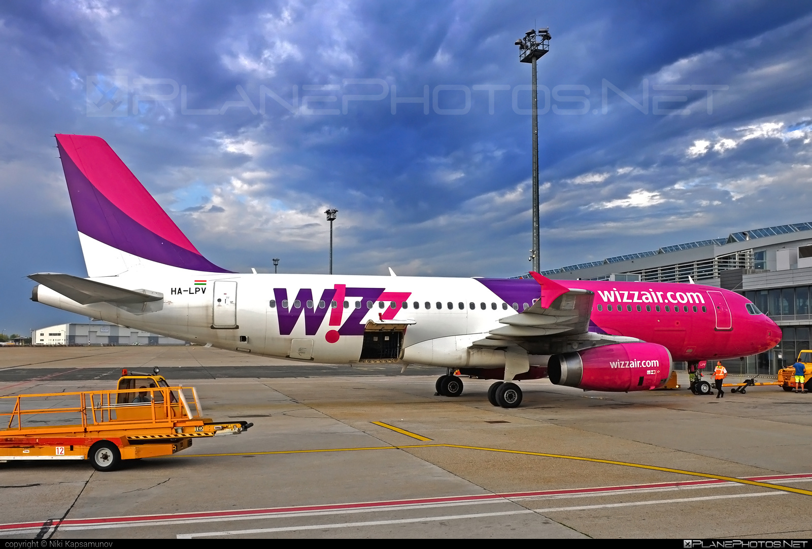 Airbus A320-232 - HA-LPV operated by Wizz Air #a320 #a320family #airbus #airbus320 #wizz #wizzair