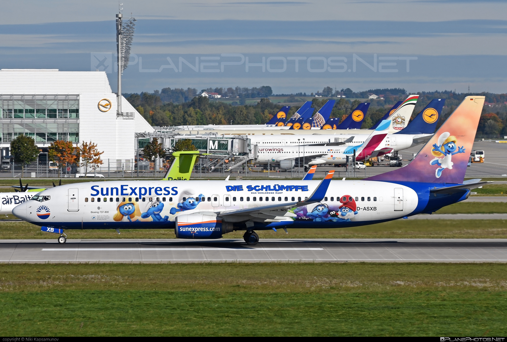 Boeing 737-800 - D-ASXB operated by SunExpress Deutschland #b737 #b737nextgen #b737ng #boeing #boeing737 #sunexpress #sunexpressdeutschland