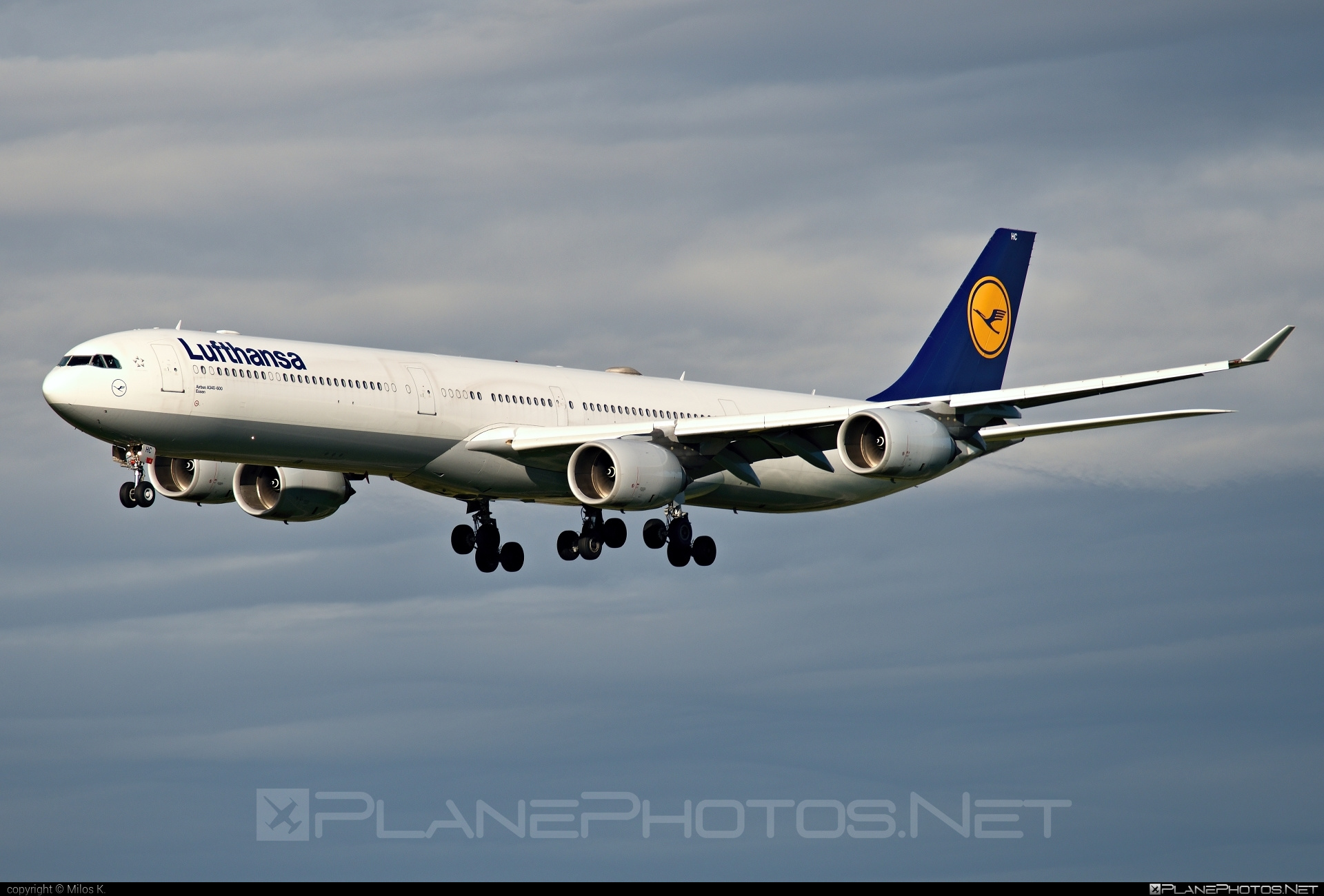 Airbus A340-642 - D-AIHC operated by Lufthansa #a340 #a340family #airbus #airbus340 #lufthansa
