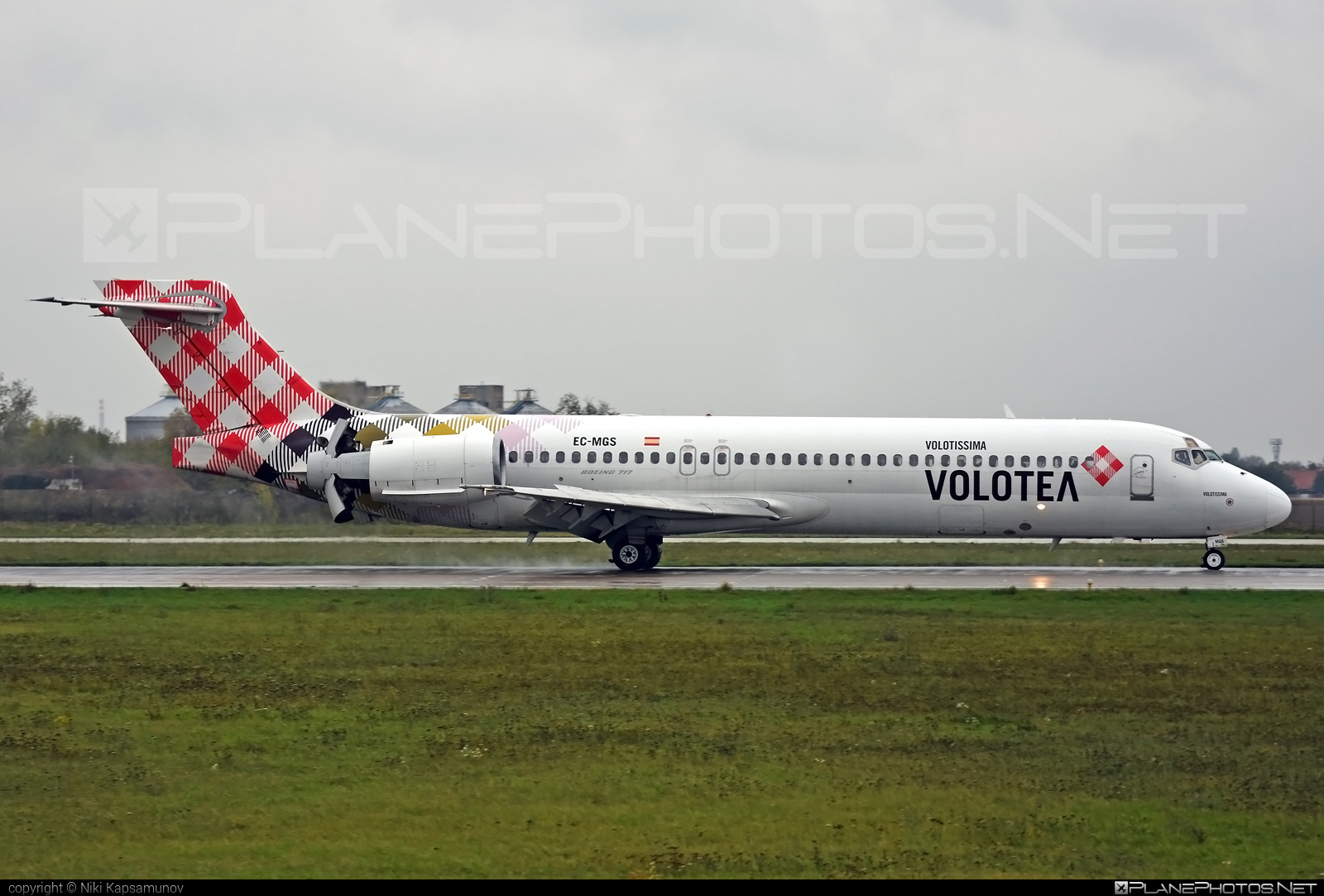 Boeing 717-200 - EC-MGS operated by Volotea #b717 #boeing #boeing717