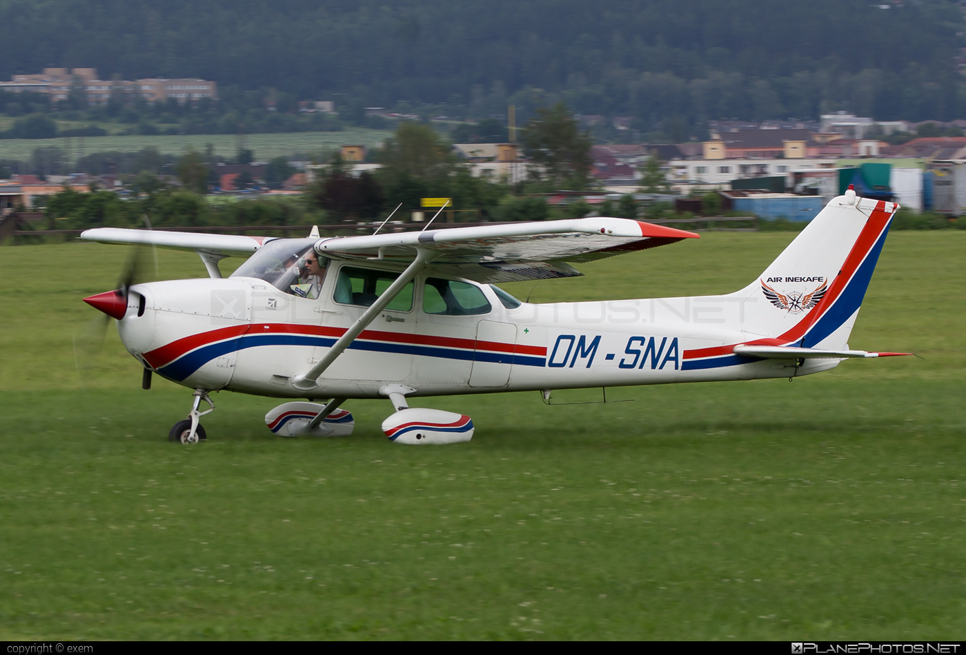 Cessna 172P SkyHawk II - OM-SNA operated by Slovenský národný aeroklub (Slovak National Aeroclub) #cessna #cessna172 #cessna172p #cessna172pskyhawk #cessna172skyhawk #cessnaskyhawk #skyhawkii