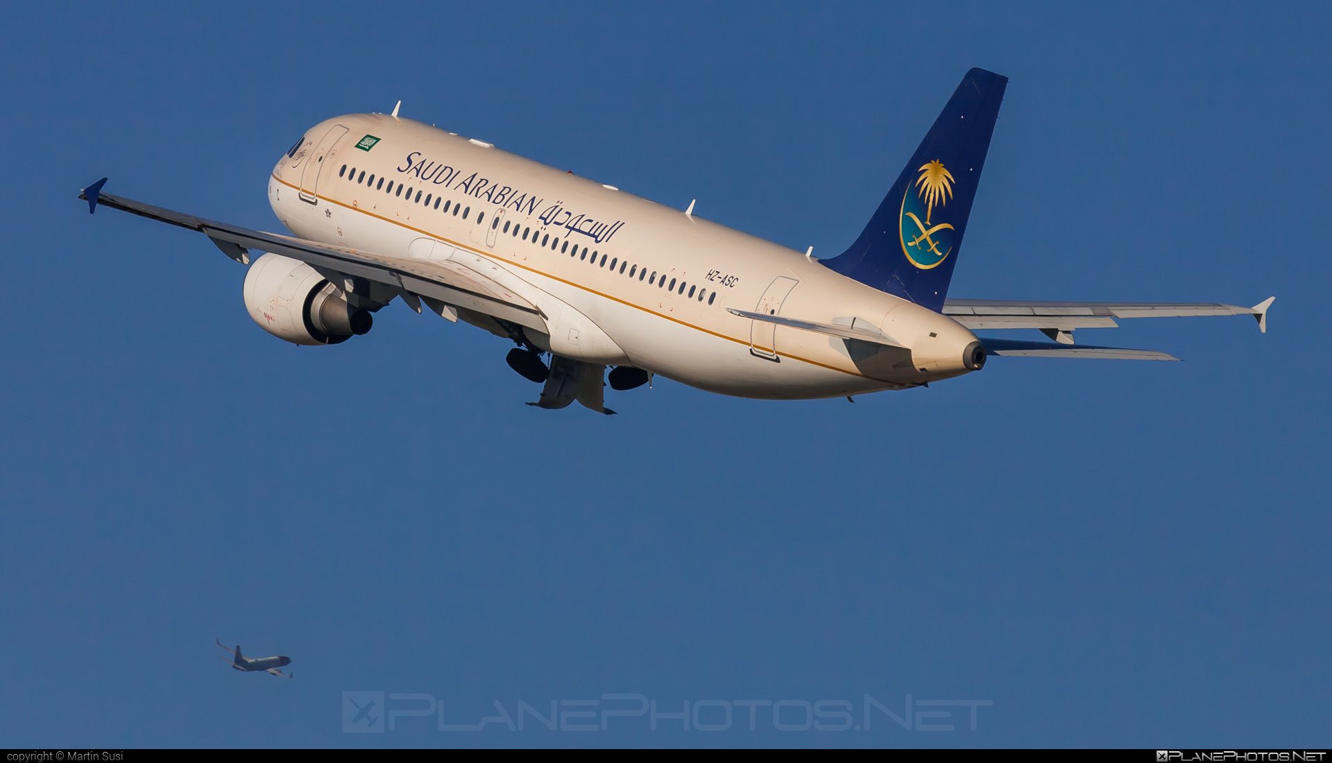 Airbus A320-214 - HZ-ASC operated by Saudi Arabian Airlines #a320 #a320family #airbus #airbus320