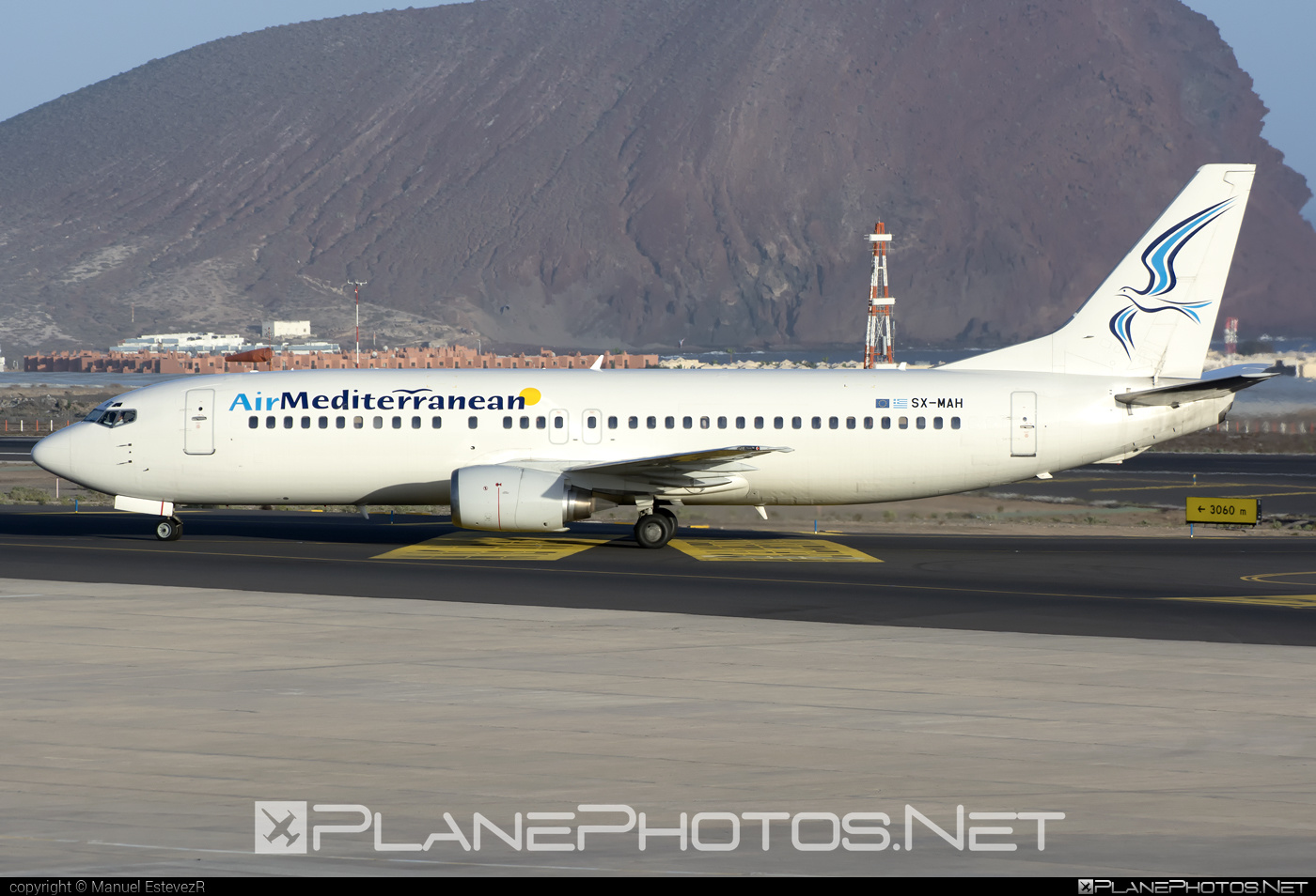 Boeing 737-400 - SX-MAH operated by Air Mediterranean #b737 #boeing #boeing737