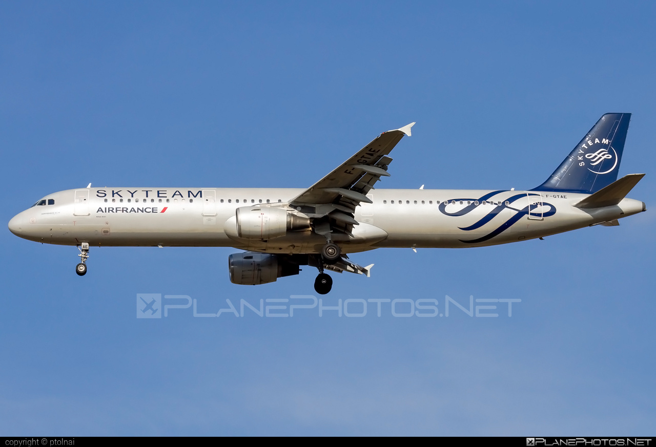 Airbus A321-212 - F-GTAE operated by Air France #a320family #a321 #airbus #airbus321 #airfrance #skyteam