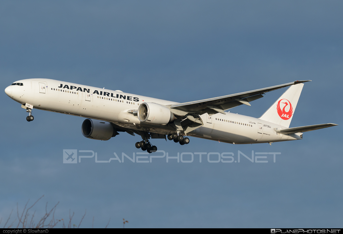Boeing 777-300ER - JA738J operated by Japan Airlines (JAL) #b777 #b777er #boeing #boeing777 #tripleseven