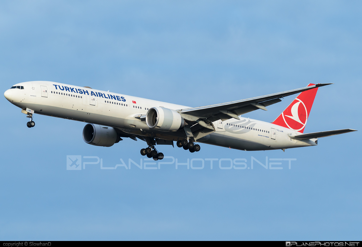 Boeing 777-300ER - TC-JJM operated by Turkish Airlines #b777 #b777er #boeing #boeing777 #tripleseven #turkishairlines