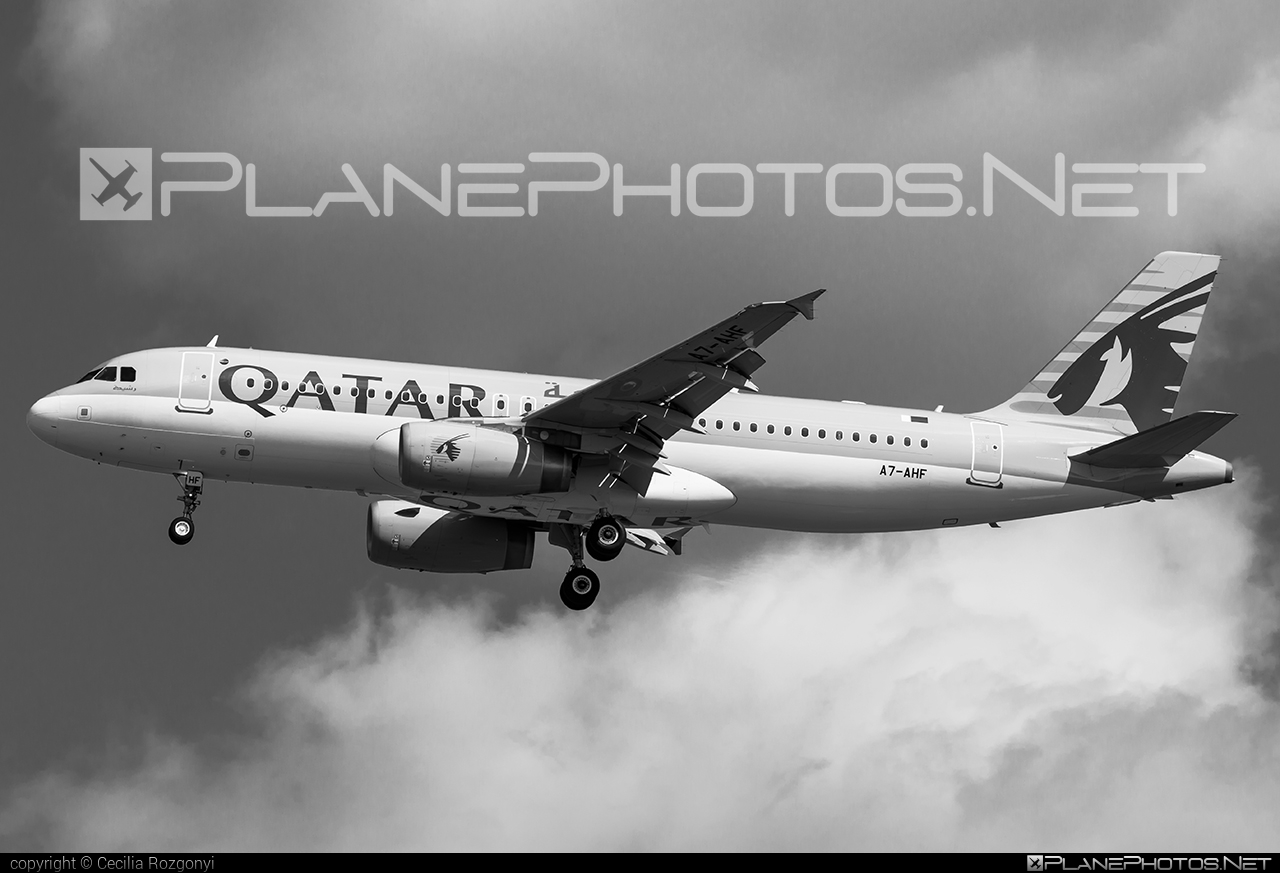 Airbus A320-232 - A7-AHF operated by Qatar Airways #a320 #a320family #airbus #airbus320 #qatarairways