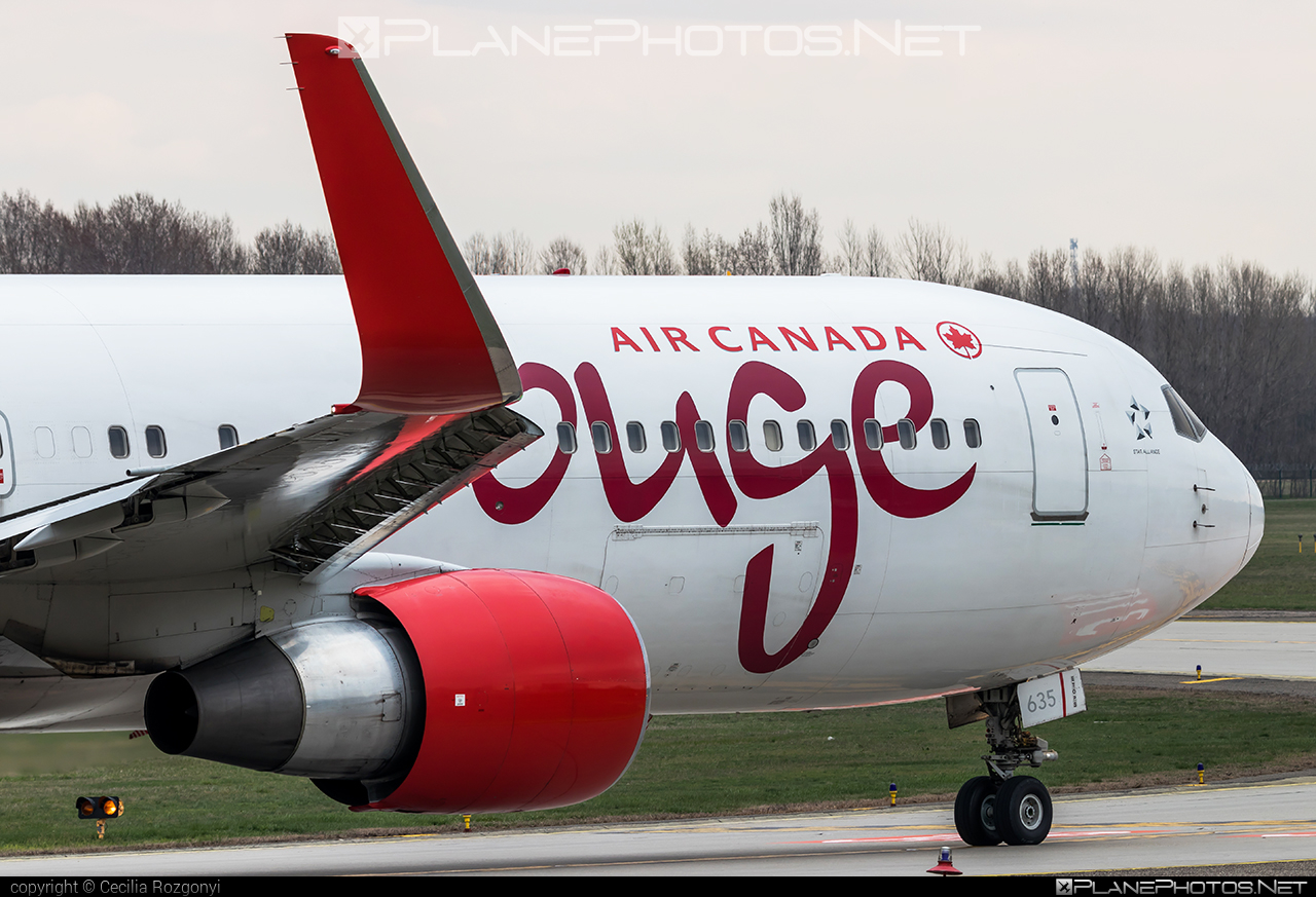 Boeing 767-300ER - C-FMWY operated by Air Canada Rouge #airCanada #airCanadaRouge #b767 #b767er #boeing #boeing767