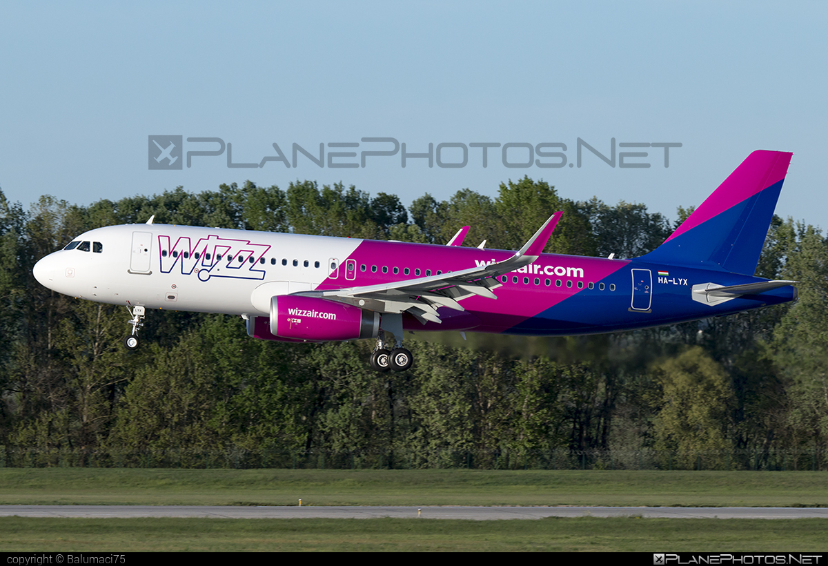 Airbus A320-232 - HA-LYX operated by Wizz Air #a320 #a320family #airbus #airbus320 #wizz #wizzair