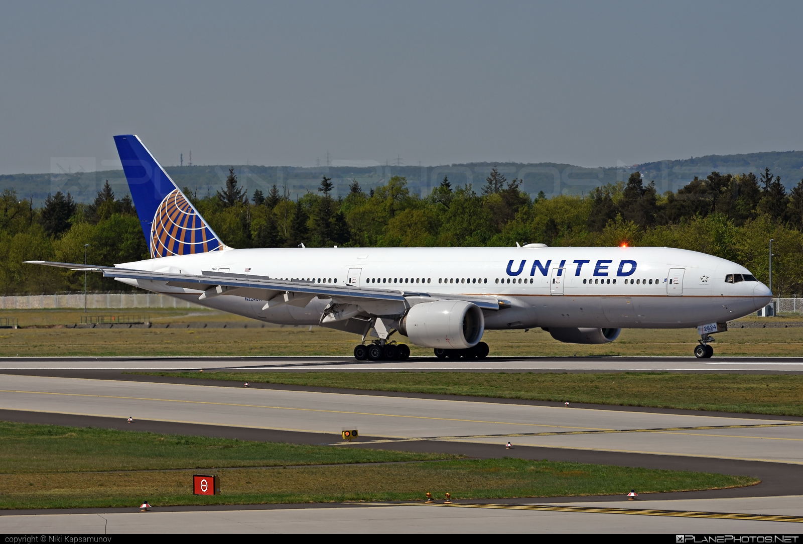 Boeing 777-200ER - N224UA operated by United Airlines #b777 #b777er #boeing #boeing777 #tripleseven #unitedairlines