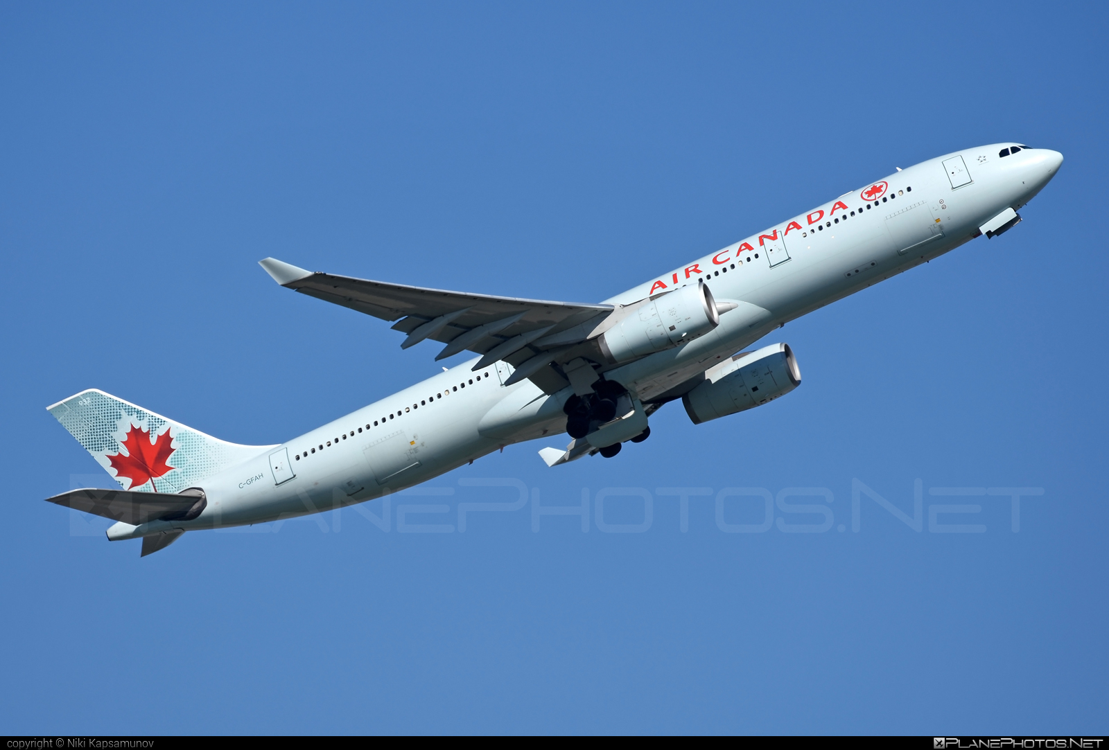 Airbus A330-343 - C-GFAH operated by Air Canada #a330 #a330family #airCanada #airbus #airbus330