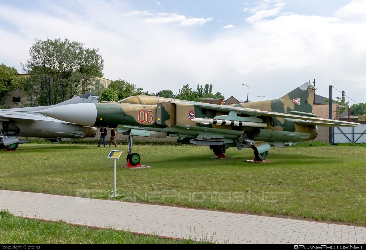 Mikoyan-Gurevich MiG-23MF - 06 operated by Magyar Légierő (Hungarian Air Force) #hungarianairforce #magyarlegiero #mig #mig23 #mig23mf #mikoyangurevich