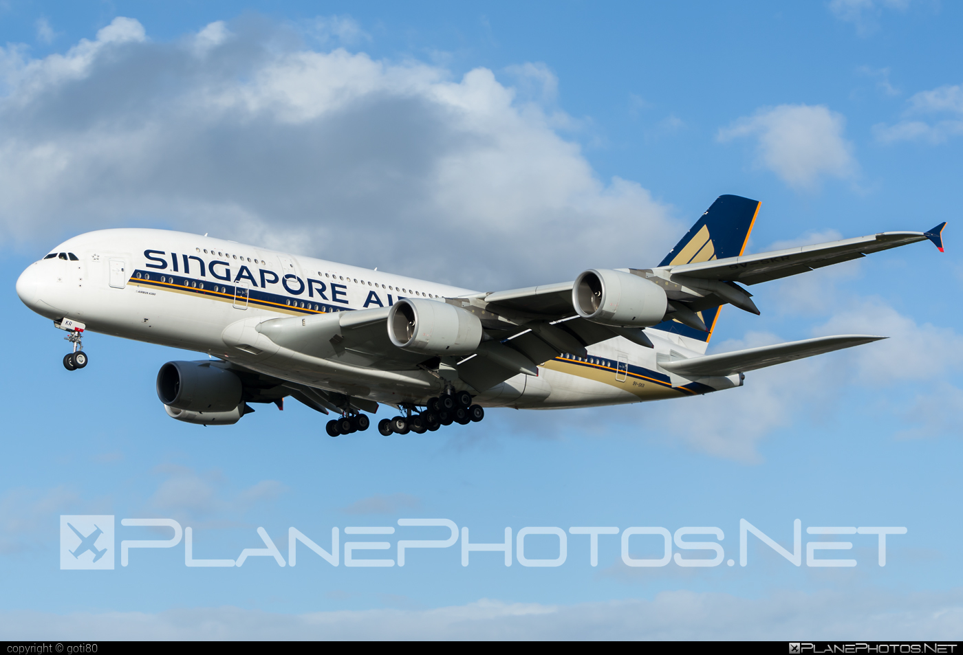 Airbus A380-841 - 9V-SKR operated by Singapore Airlines #a380 #a380family #airbus #airbus380 #singaporeairlines