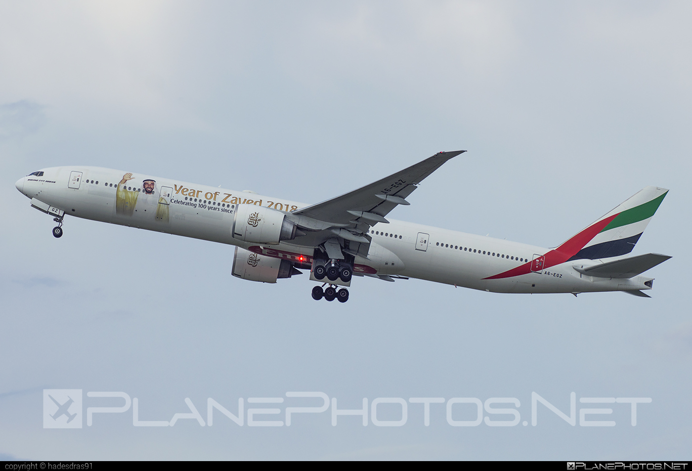 Boeing 777-300ER - A6-EGZ operated by Emirates #b777 #b777er #boeing #boeing777 #emirates #tripleseven