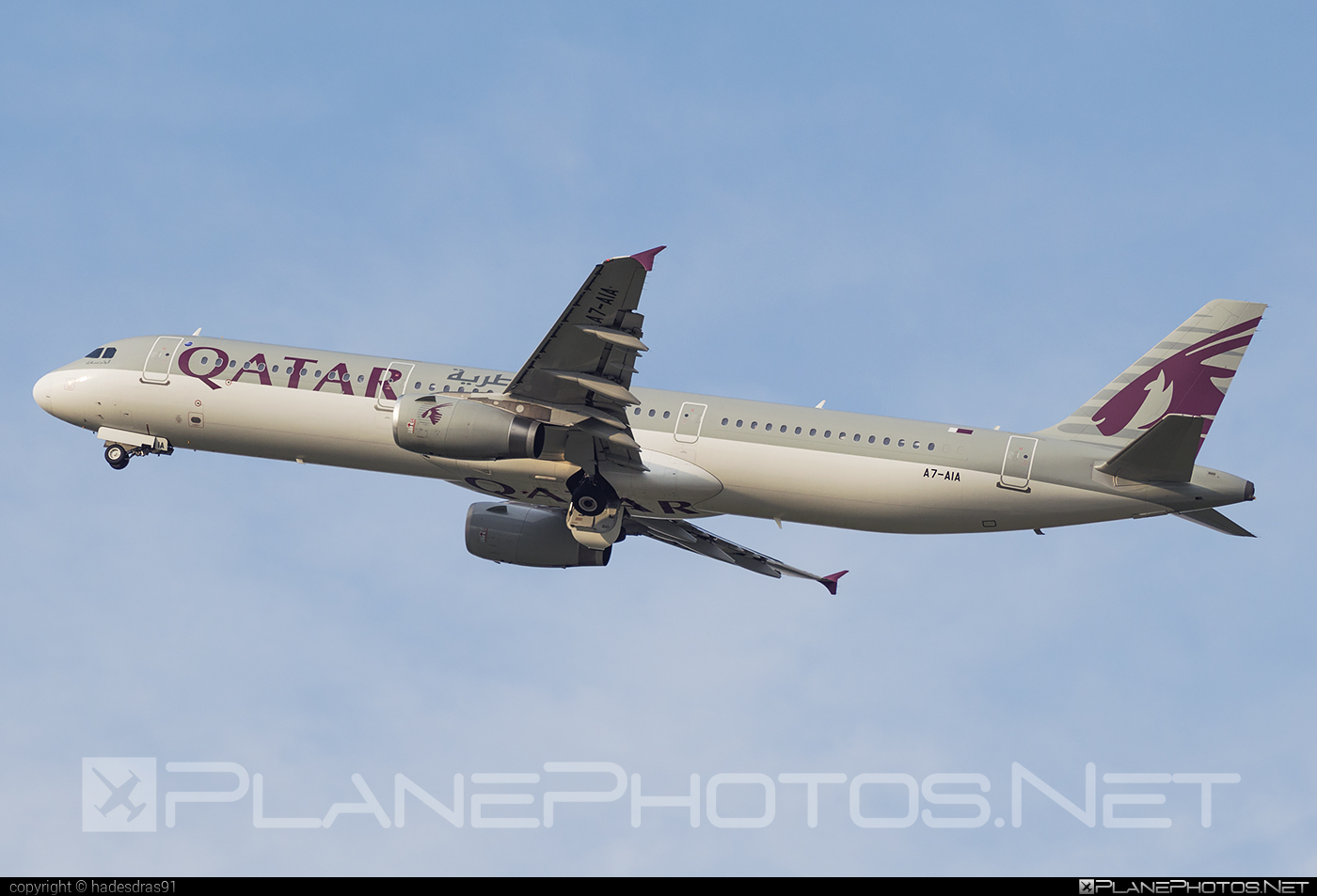 Airbus A321-231 - A7-AIA operated by Qatar Airways #a320family #a321 #airbus #airbus321 #qatarairways