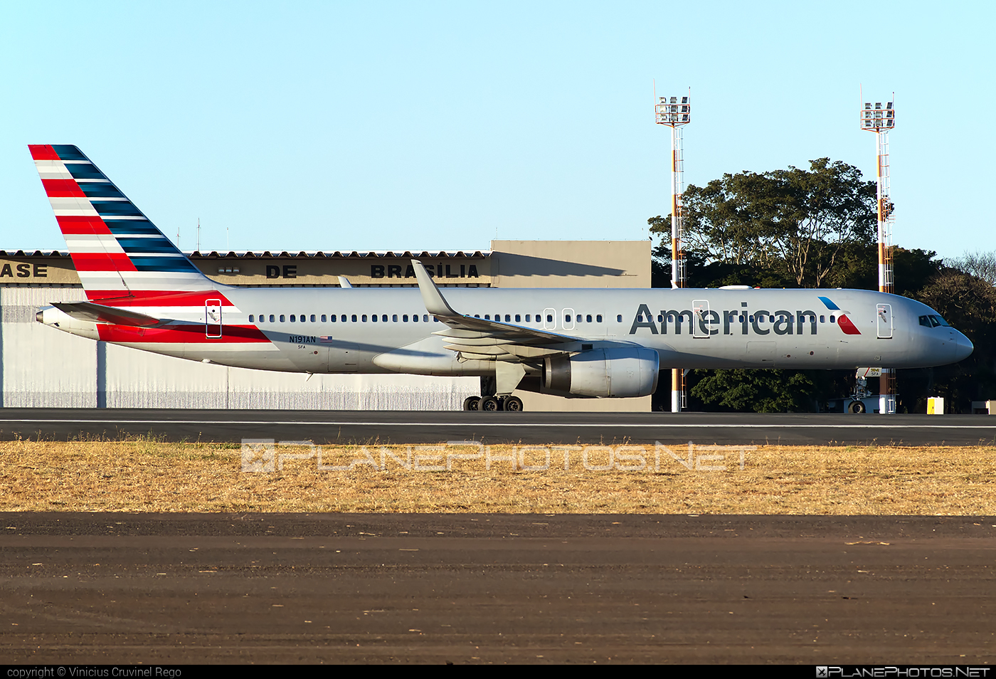 Boeing 757-200 - N191AN operated by American Airlines #americanairlines #b757 #boeing #boeing757