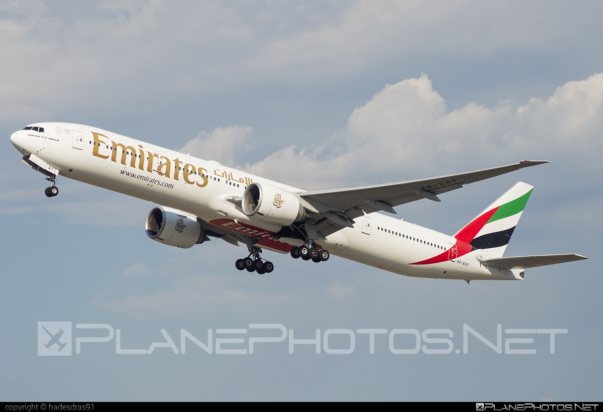 Boeing 777-300ER - A6-EGT operated by Emirates #b777 #b777er #boeing #boeing777 #emirates #tripleseven
