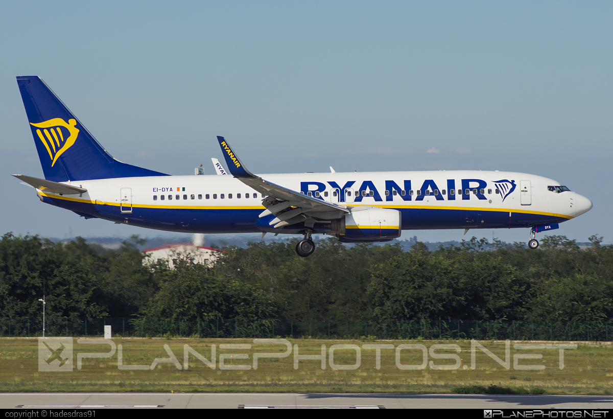 Boeing 737-800 - EI-DYA operated by Ryanair #b737 #b737nextgen #b737ng #boeing #boeing737 #ryanair