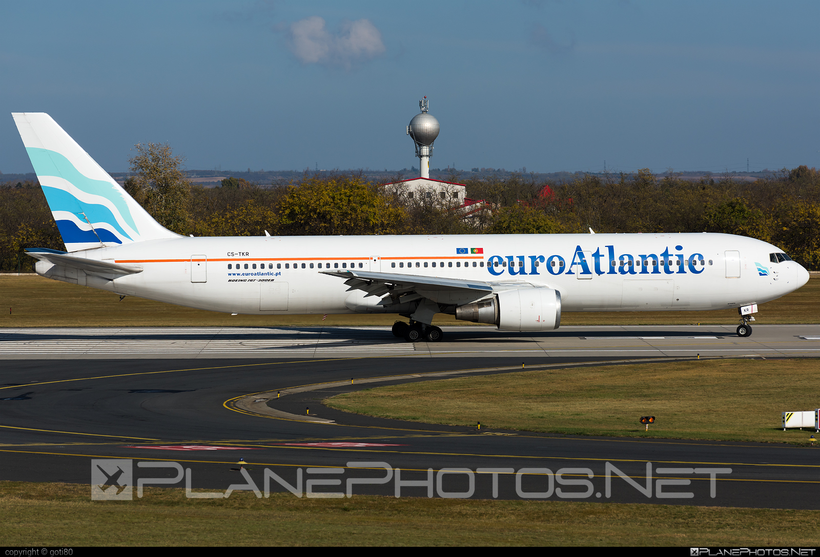 Boeing 767-300ER - CS-TKR operated by euroAtlantic Airways #b767 #b767er #boeing #boeing767 #euroatlantic #euroatlanticairways