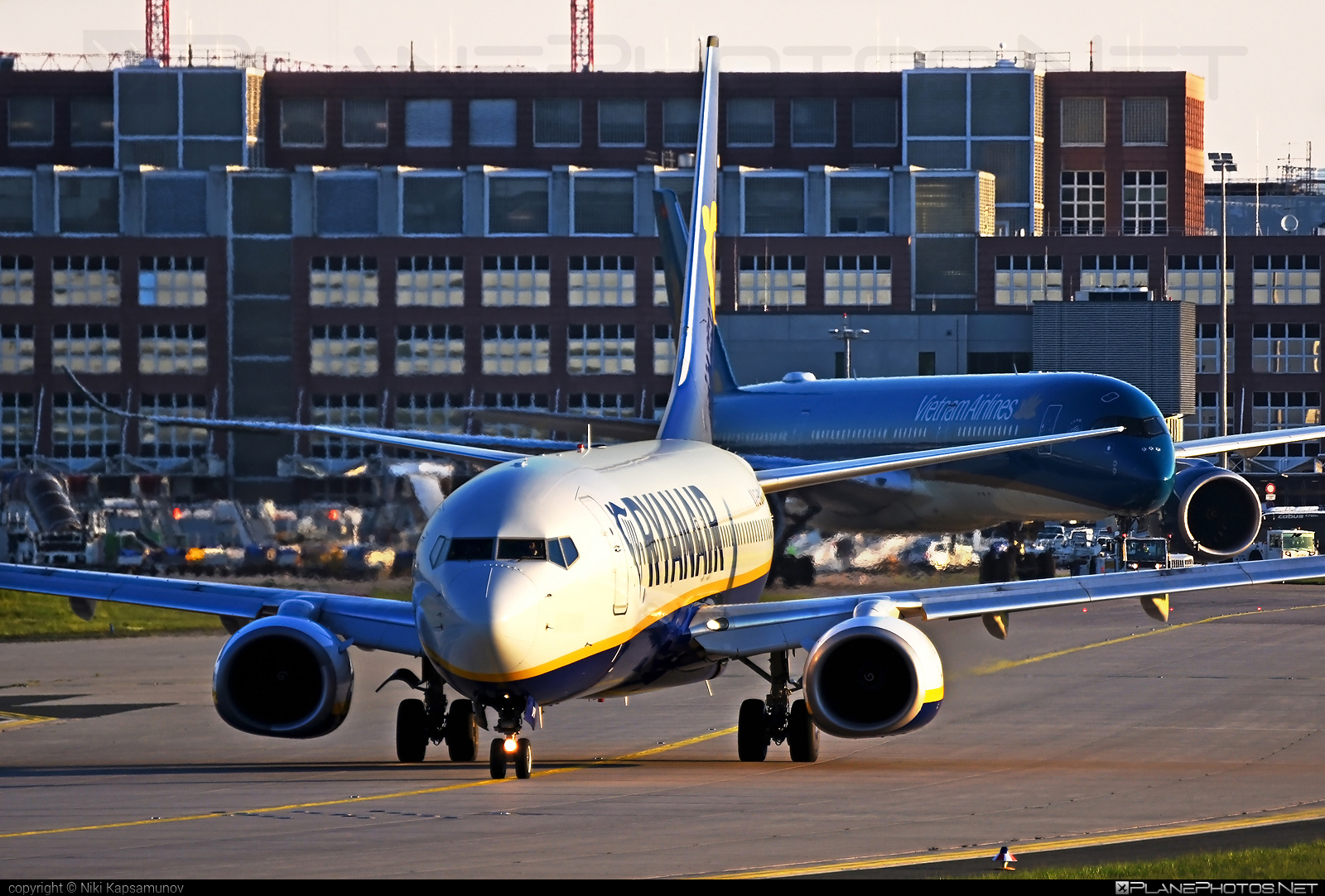 Boeing 737-800 - EI-DPX operated by Ryanair #b737 #b737nextgen #b737ng #boeing #boeing737 #ryanair