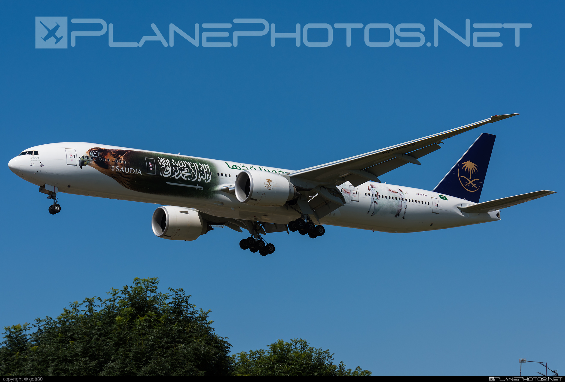 Boeing 777-300ER - HZ-AK43 operated by Saudi Arabian Airlines #b777 #b777er #boeing #boeing777 #tripleseven