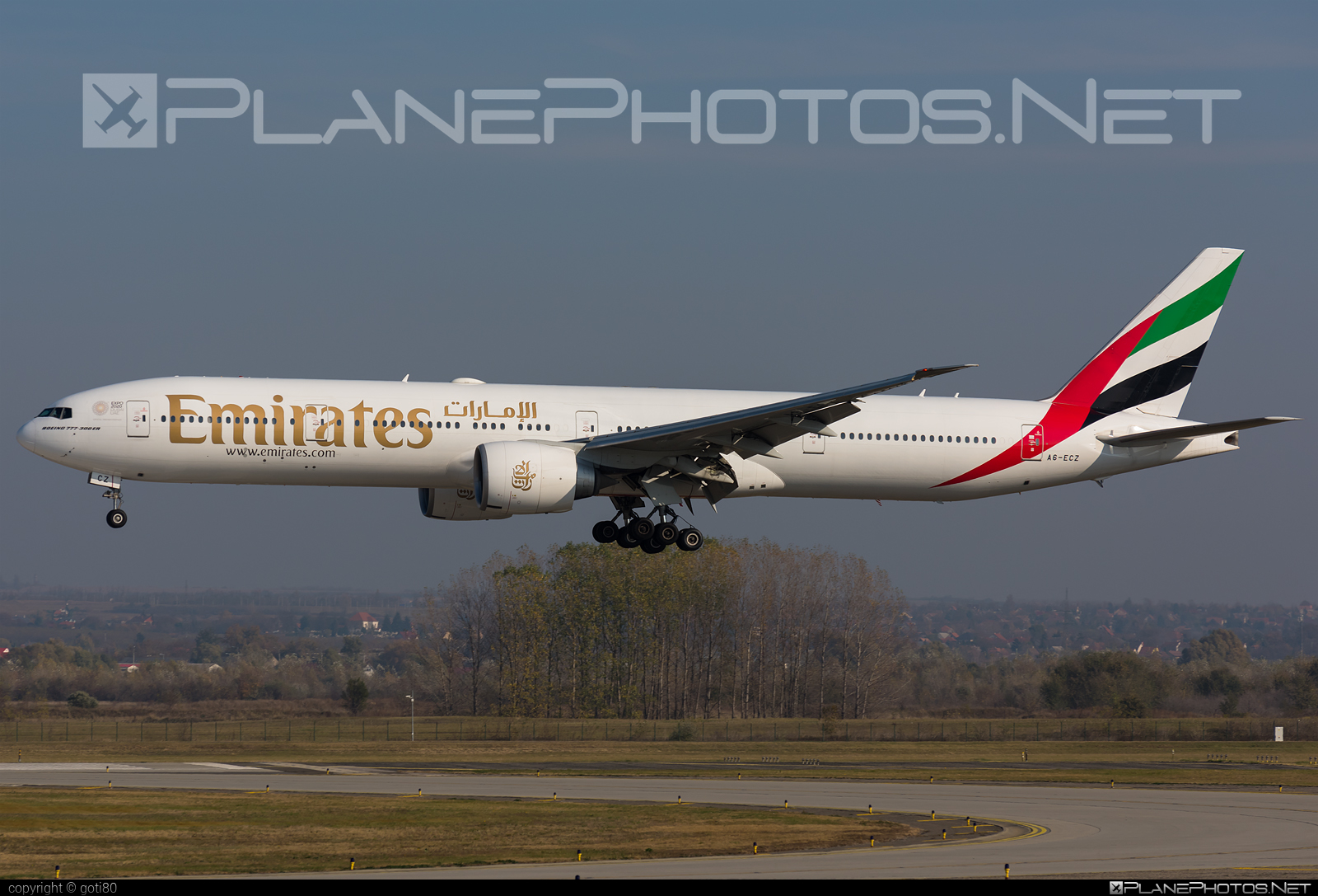 Boeing 777-300ER - A6-ECZ operated by Emirates #b777 #b777er #boeing #boeing777 #emirates #tripleseven