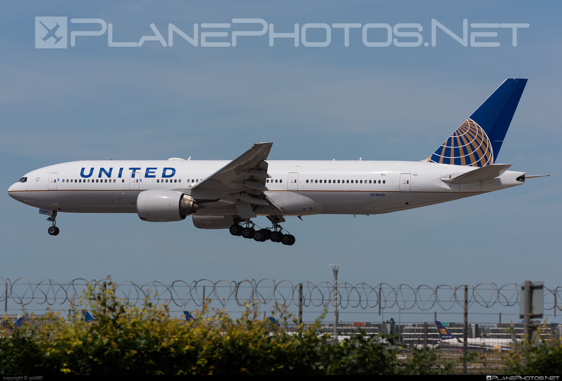 Boeing 777-200ER - N788UA operated by United Airlines #b777 #b777er #boeing #boeing777 #tripleseven #unitedairlines