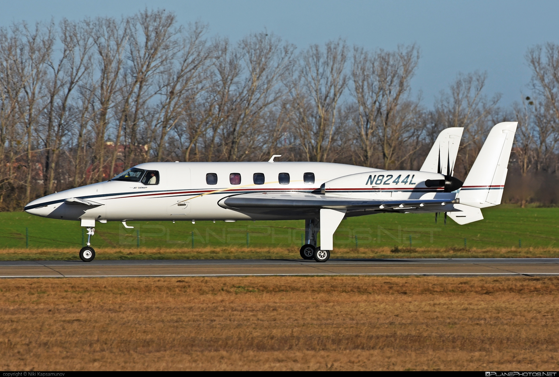 Beechcraft 2000A Starship - N8244L operated by Private operator #beech200a #beechcraft #beechcraft2000a #beechcraftstarship #beechstarship #starship
