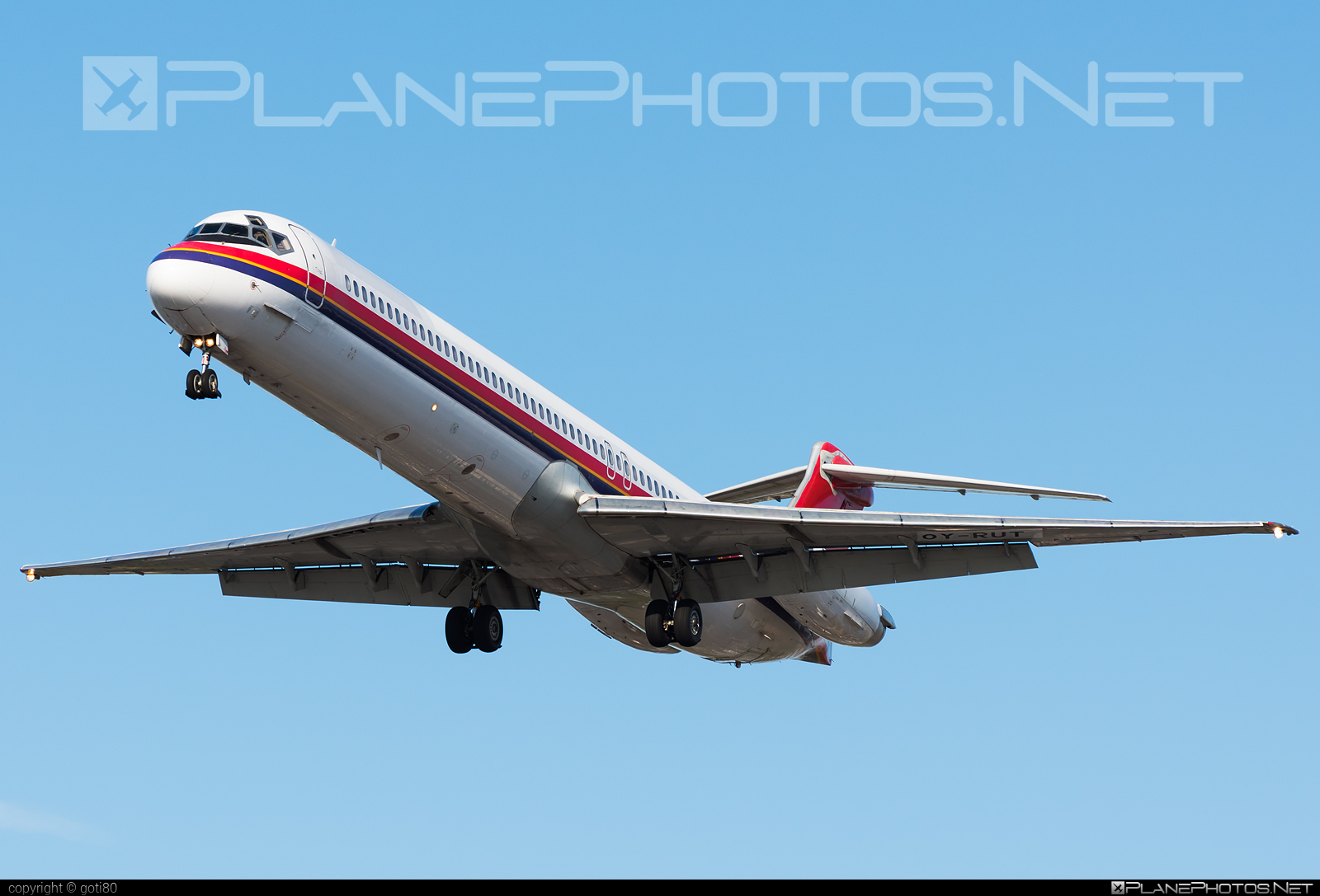 McDonnell Douglas MD-82 - OY-RUT operated by Danish Air Transport (DAT) #mcDonnellDouglas #mcdonnelldouglas80 #mcdonnelldouglas82 #mcdonnelldouglasmd80 #mcdonnelldouglasmd82 #md80 #md82