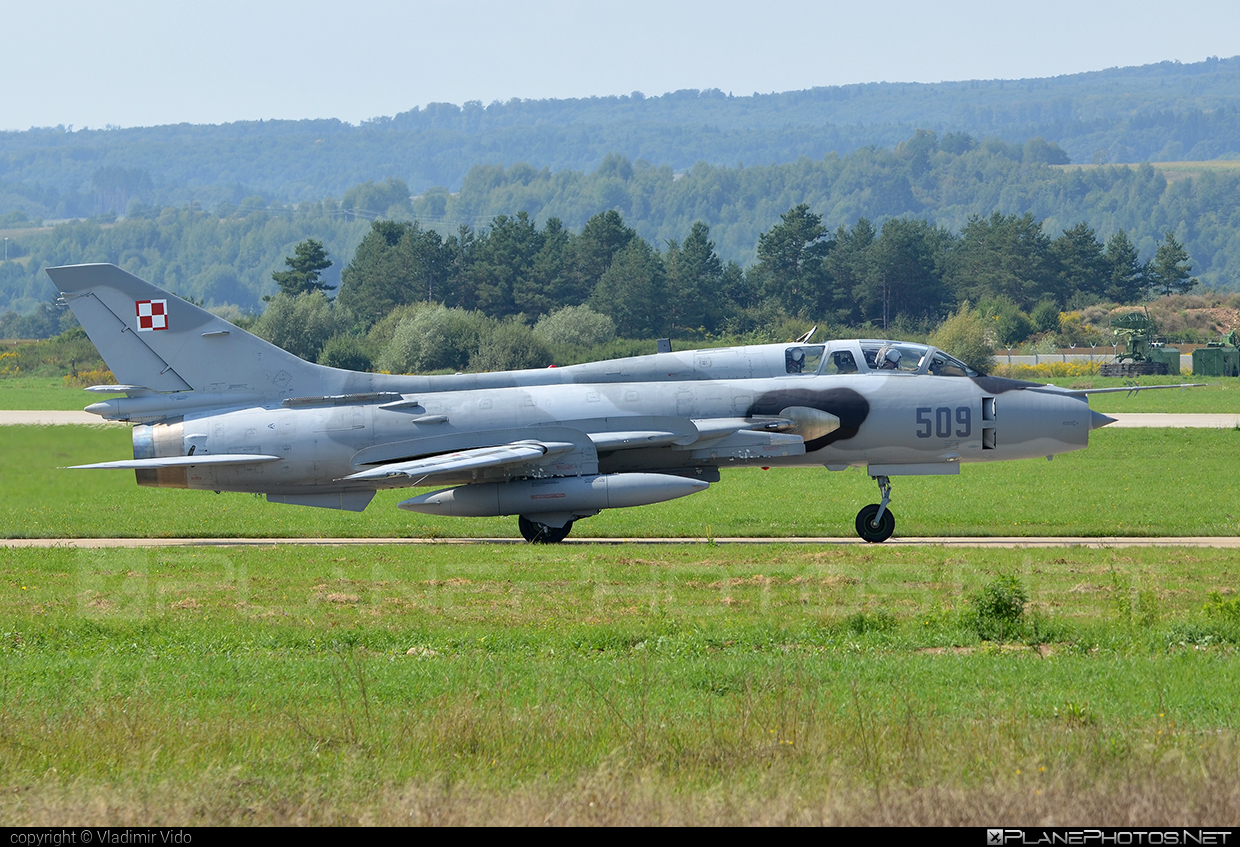 Sukhoi Su-22UM3K - 509 operated by Siły Powietrzne Rzeczypospolitej Polskiej (Polish Air Force) #polishairforce #silypowietrzne #su22 #su22um3k #sukhoi #sukhoi22 #sukhoi22um3k #sukhoisu22 #sukhoisu22um3k
