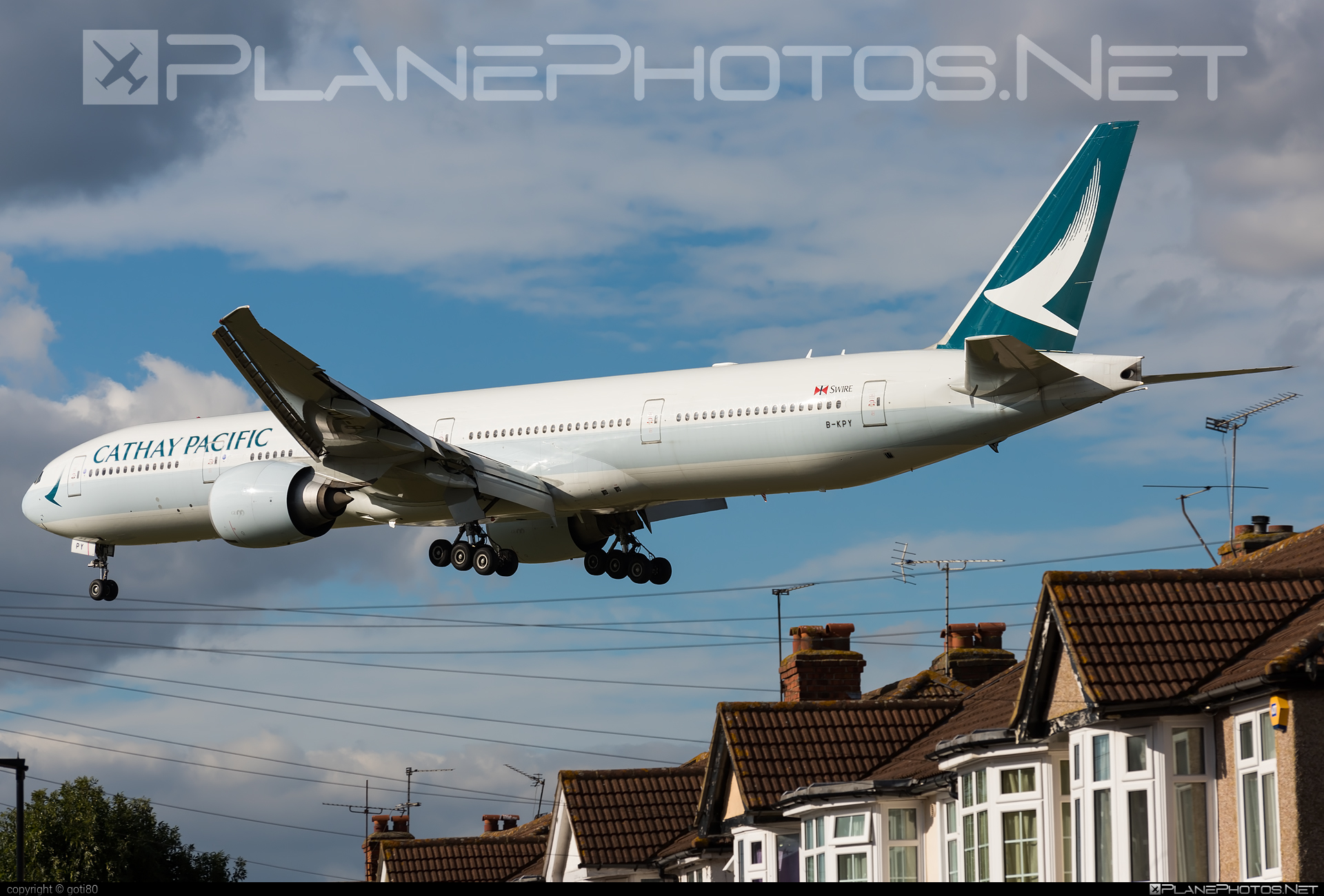 Boeing 777-300ER - B-KPY operated by Cathay Pacific Airways #b777 #b777er #boeing #boeing777 #cathaypacific #cathaypacificairways #tripleseven