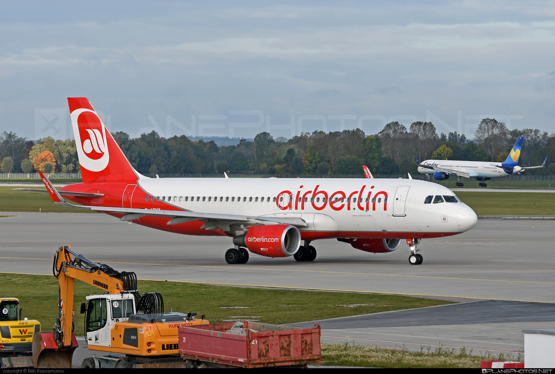 Airbus A320-214 - D-ABNY operated by Air Berlin #a320 #a320family #airberlin #airbus #airbus320