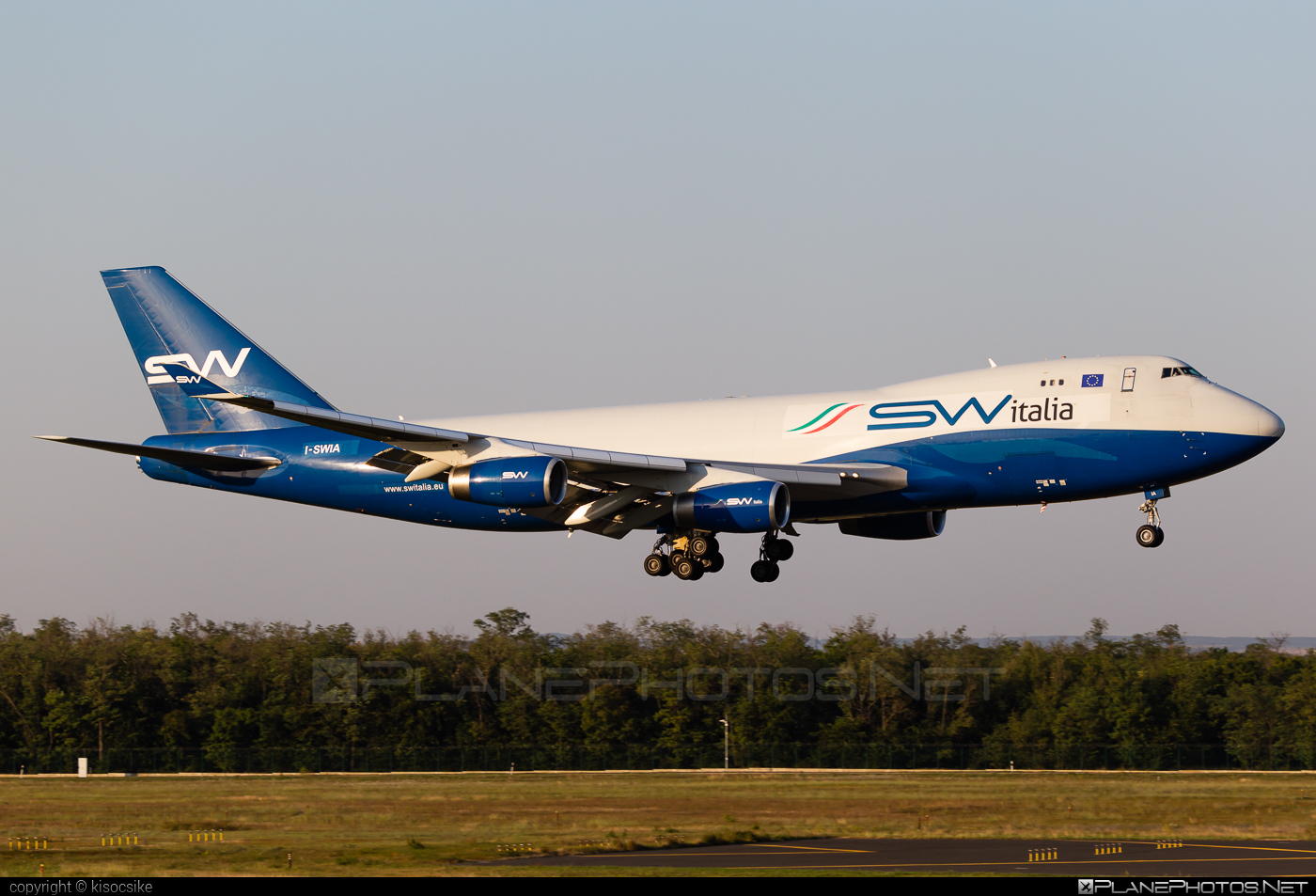 Boeing 747-400F - I-SWIA operated by SW Italia #b747 #boeing #boeing747 #jumbo