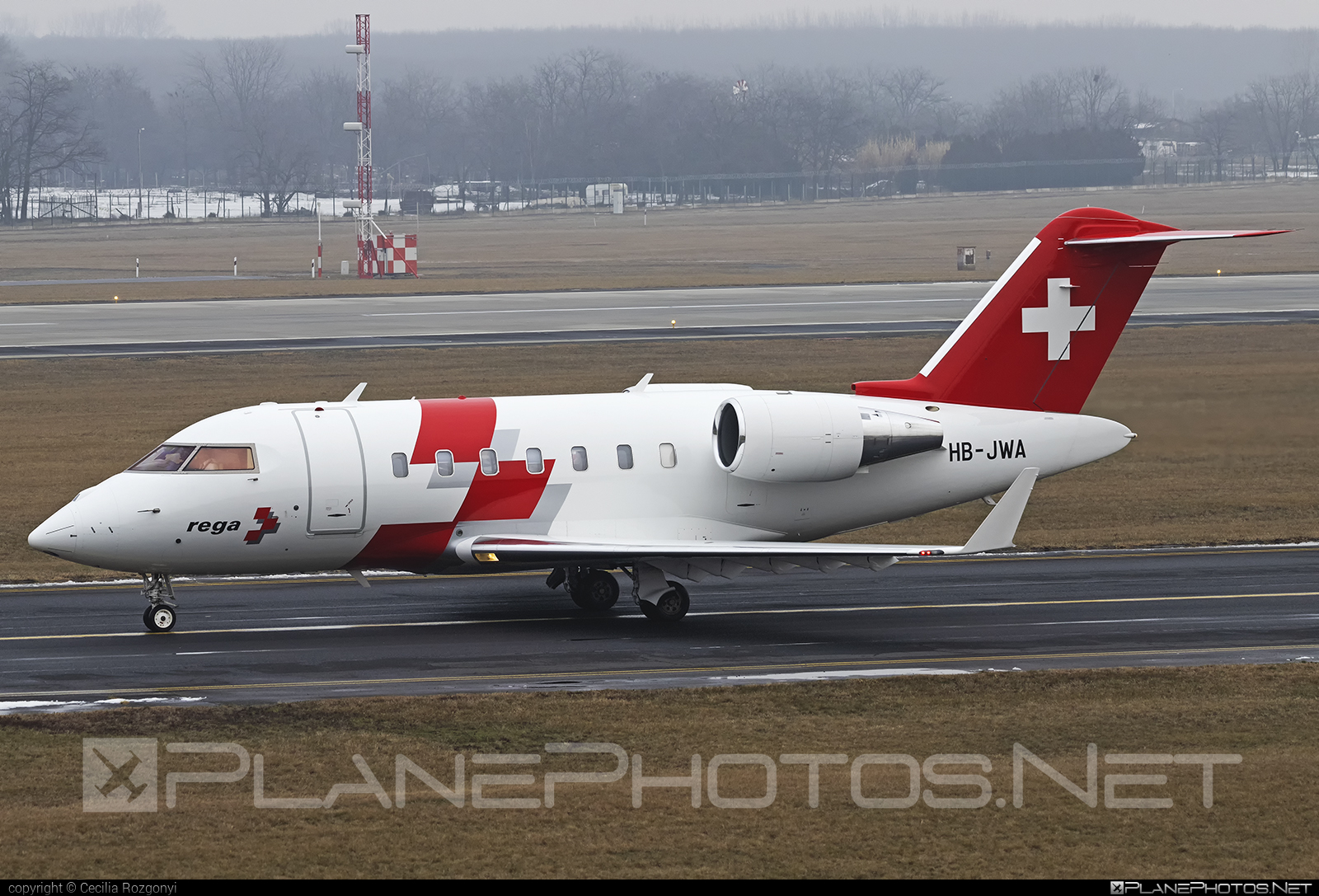 Bombardier Challenger 650 (CL-600-2B16) - HB-JWA operated by REGA - Swiss Air Ambulance #bombardier #challenger650 #cl6002b16