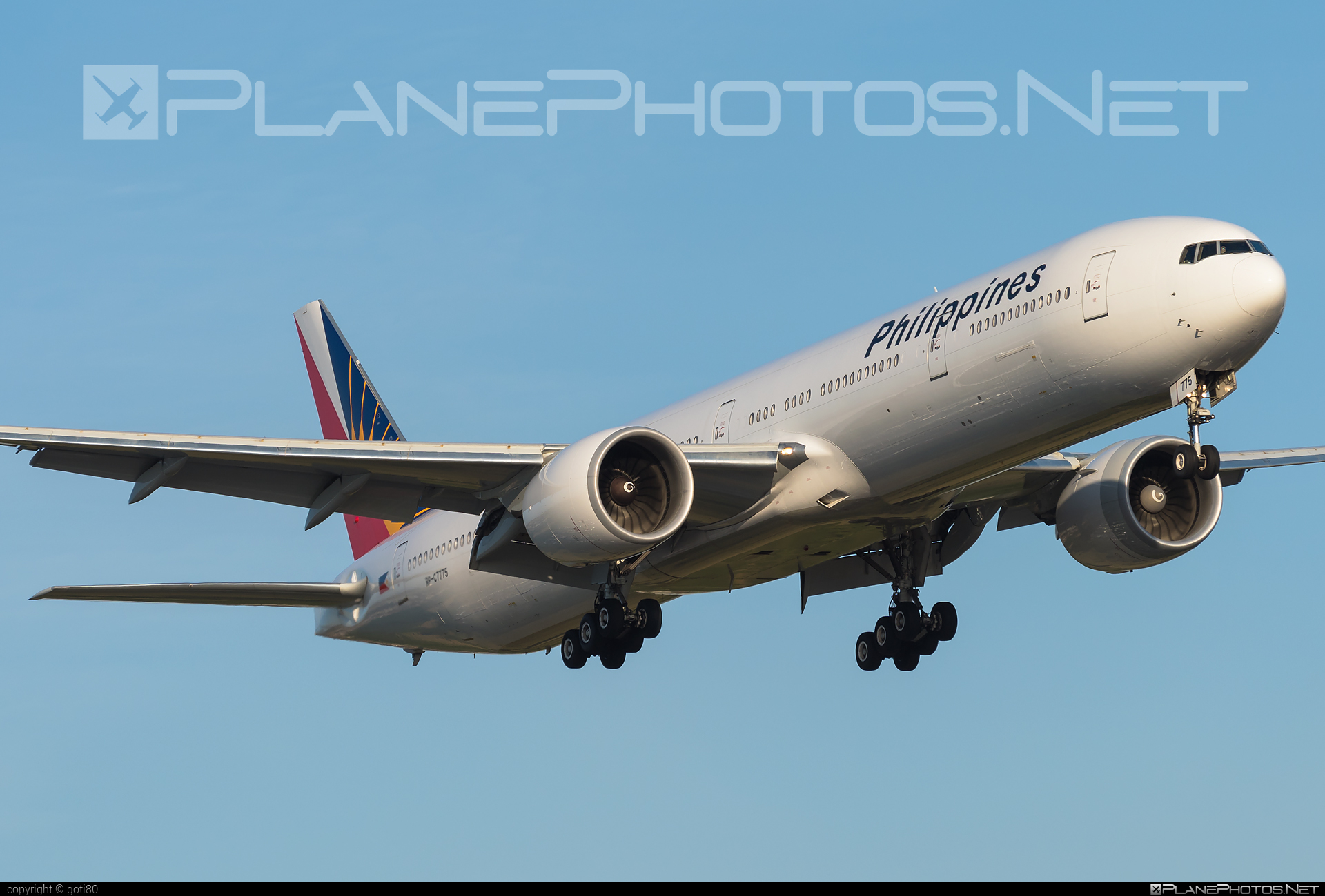 Boeing 777-300ER - RP-C7775 operated by Philippine Airlines #b777 #b777er #boeing #boeing777 #philippineairlines #tripleseven