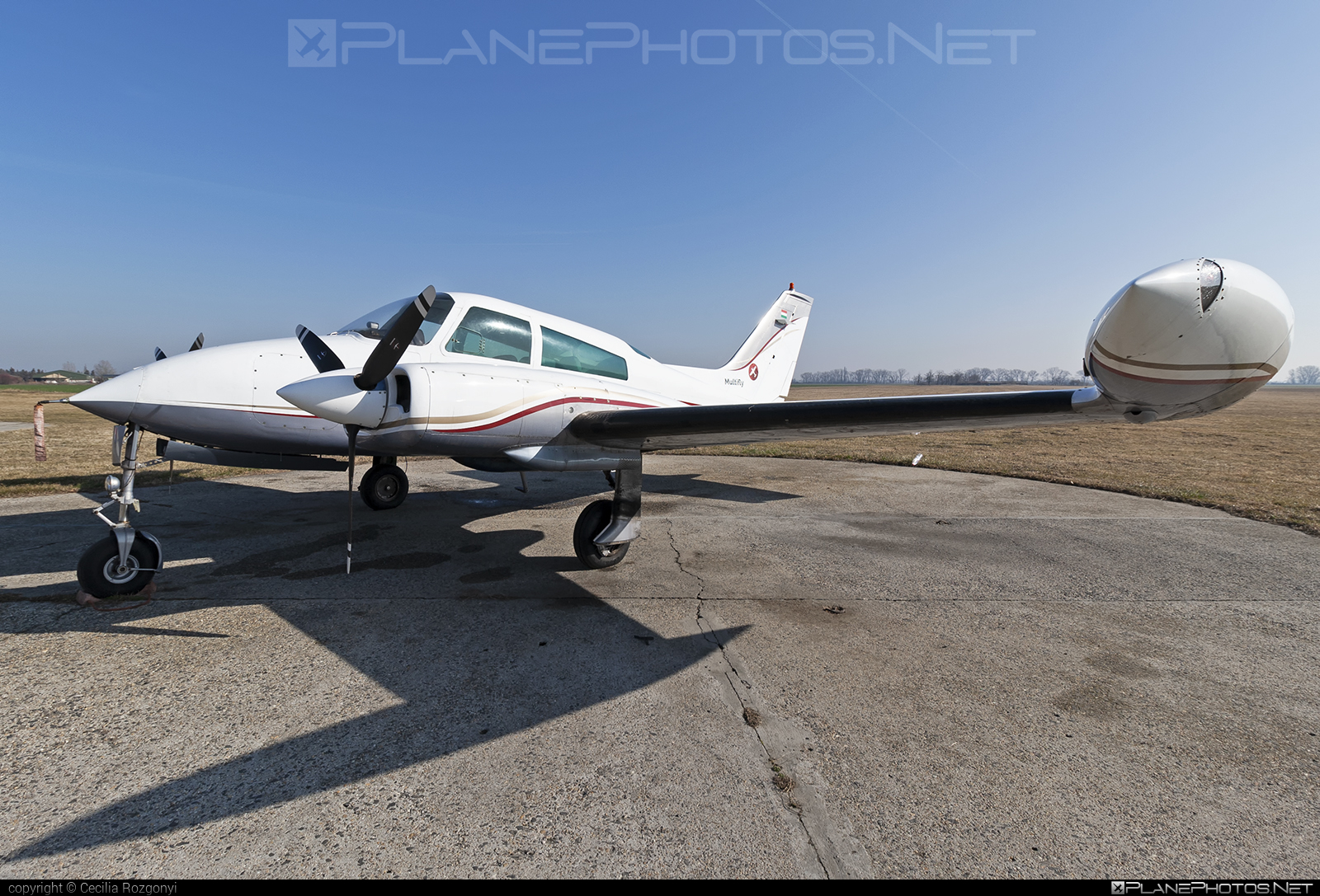 Cessna 310Q - HA-EAB operated by Multifly Kft. #cessna #multifly #multiflykft