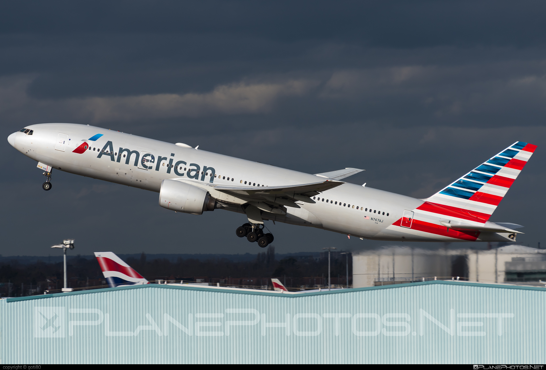 Boeing 777-200ER - N767AJ operated by American Airlines #americanairlines #b777 #b777er #boeing #boeing777 #tripleseven