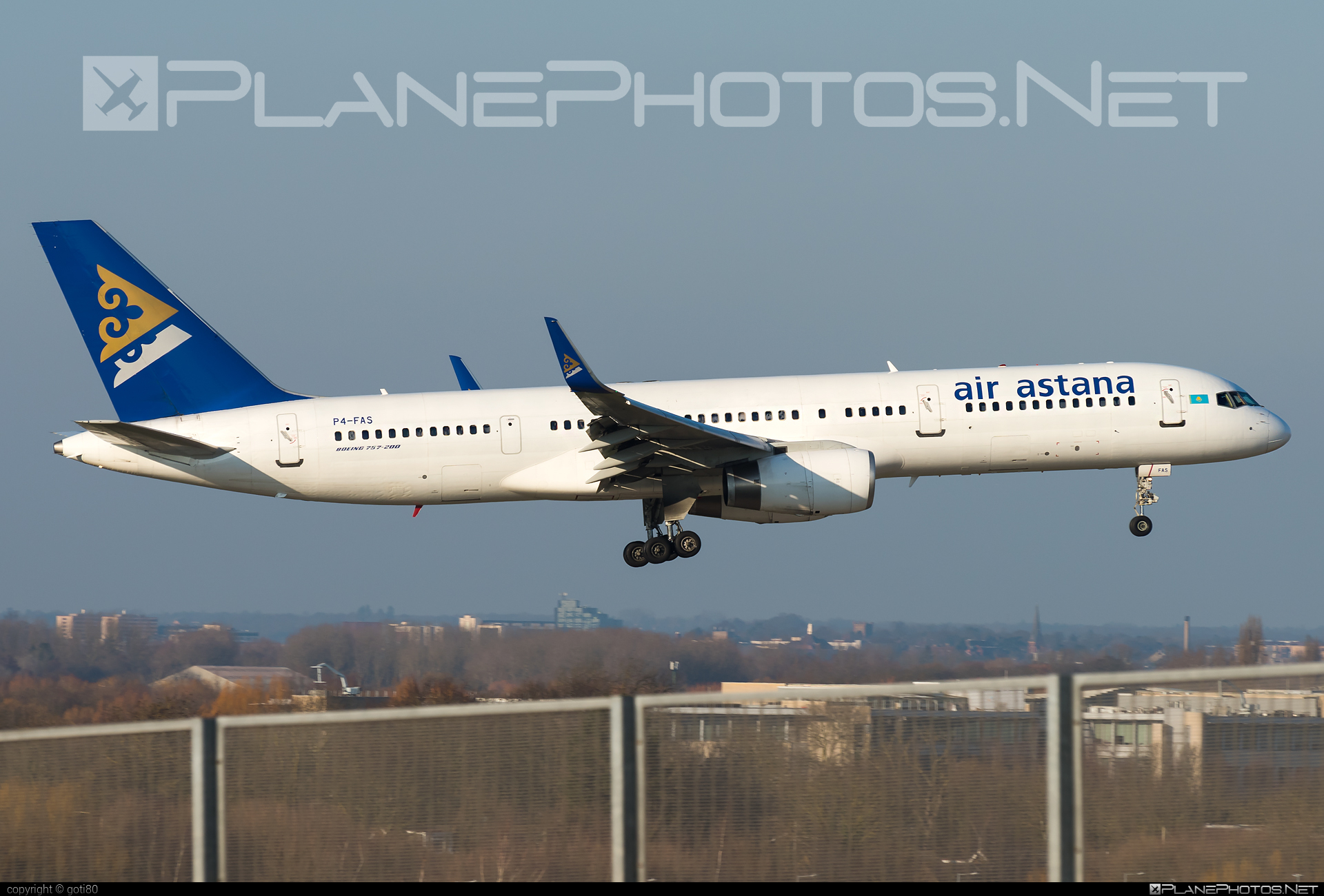 Boeing 757-200 - P4-FAS operated by Air Astana #b757 #boeing #boeing757