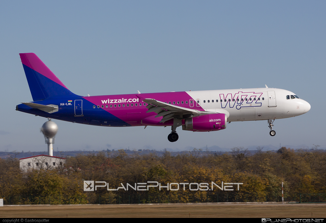 Airbus A320-232 - HA-LWL operated by Wizz Air #a320 #a320family #airbus #airbus320 #wizz #wizzair