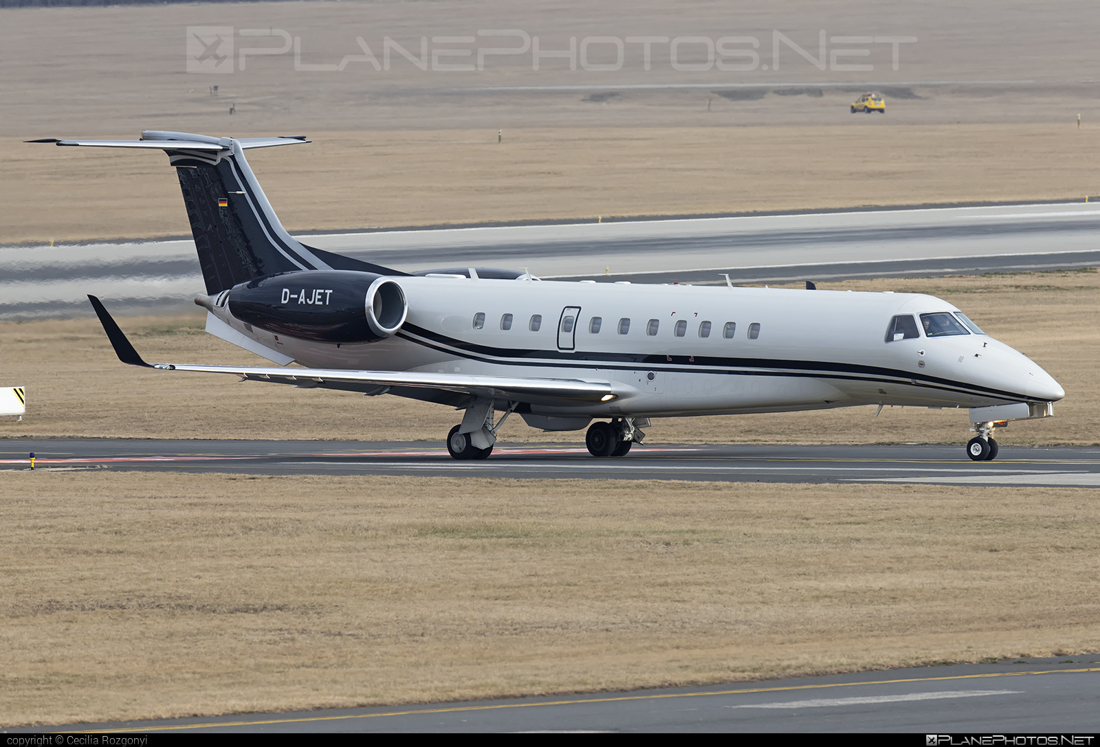Embraer Legacy 650 (ERJ-135BJ) - D-AJET operated by AIR HAMBURG #embraer #embraer135 #embraerlegacy #erj135 #erj135bj #legacy650